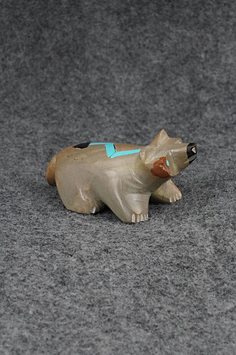 Badger Zuni Fetish Carving - Enrike Leekya