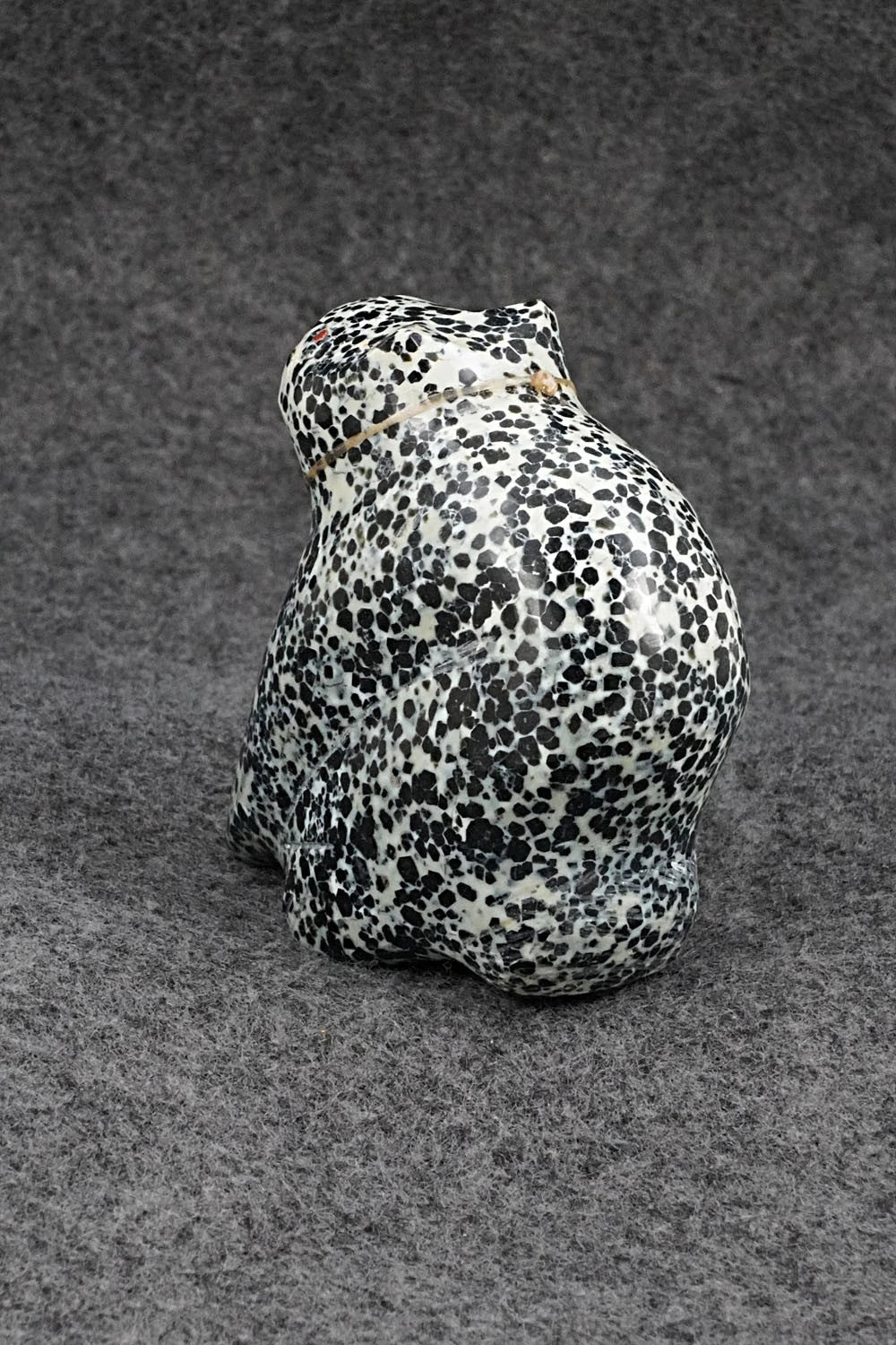 Cat Zuni Fetish Carving - Daphne Quam