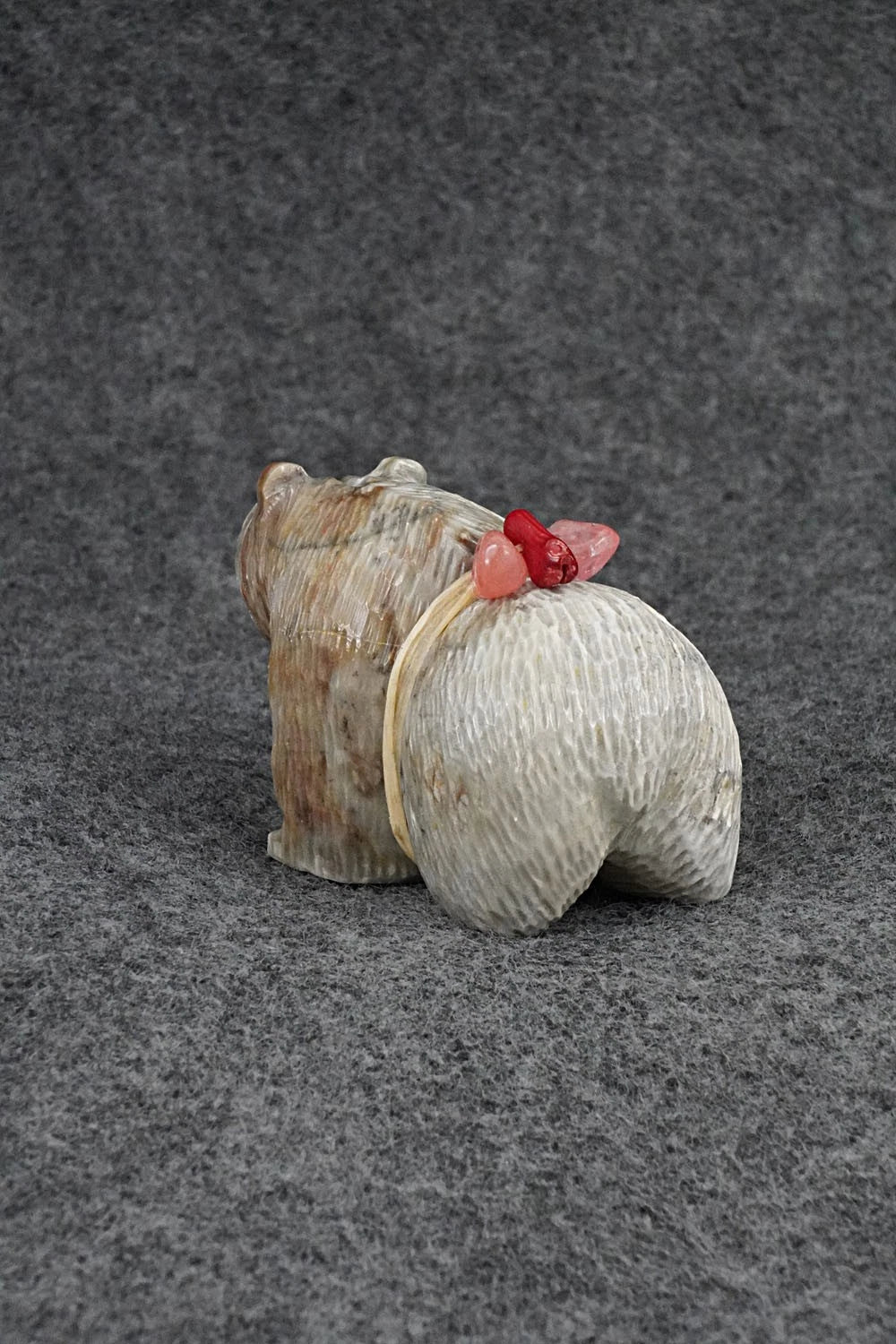 Bear Zuni Fetish Carving - Farlan & Paulette Quam