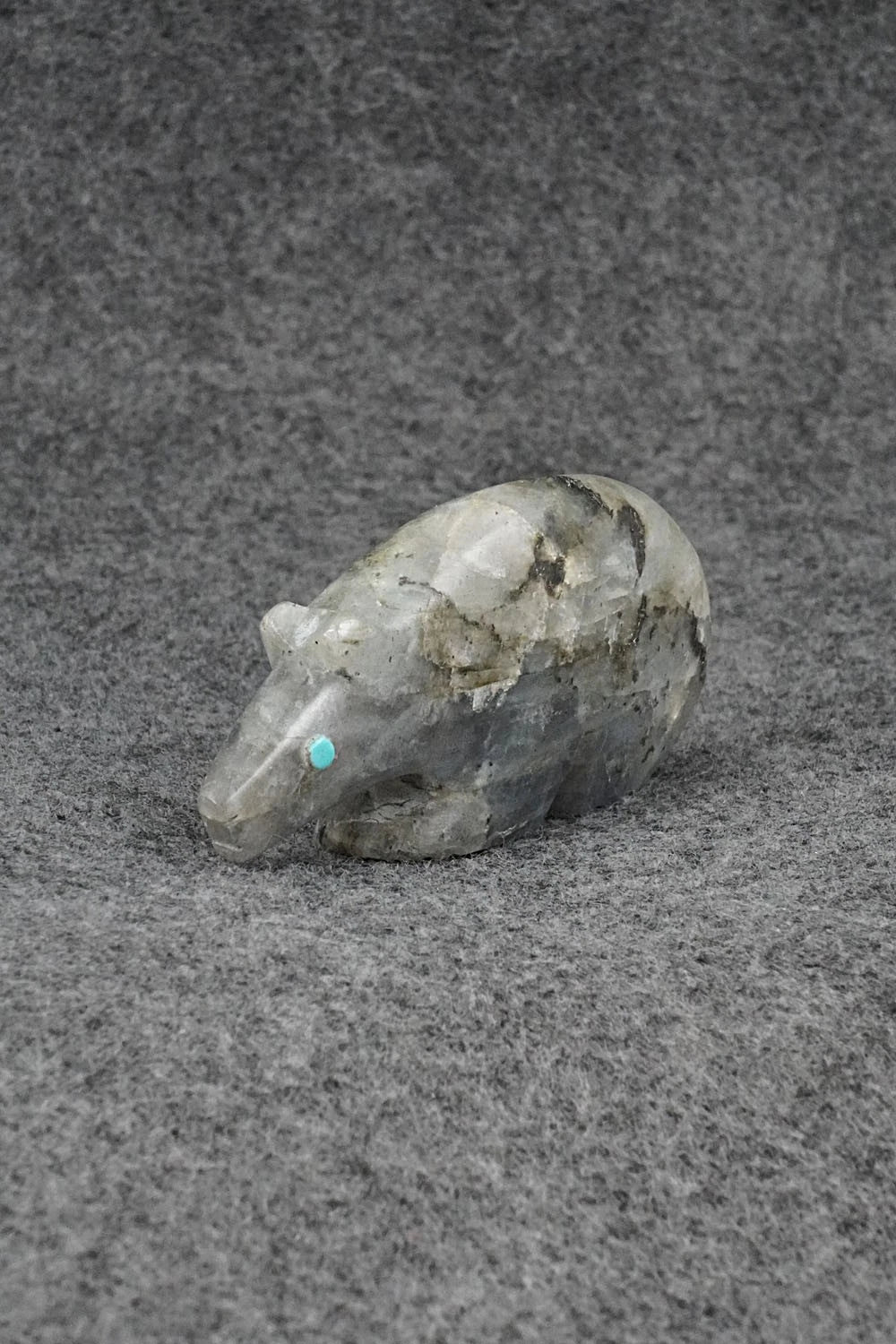 Bear Zuni Fetish Carving - Ronnie Lunasee