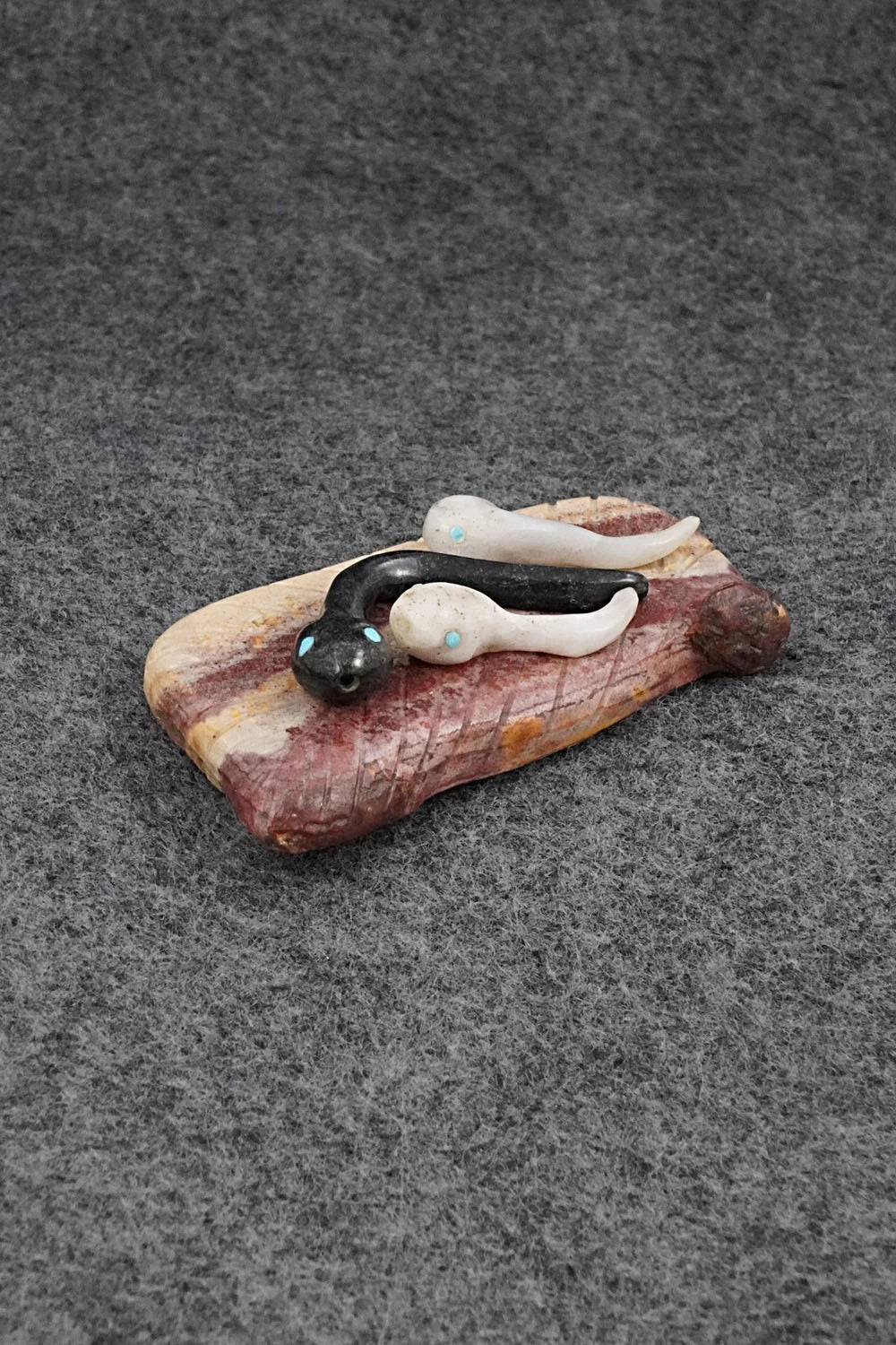 Tadpoles Zuni Fetish Carving - Lance Cheama