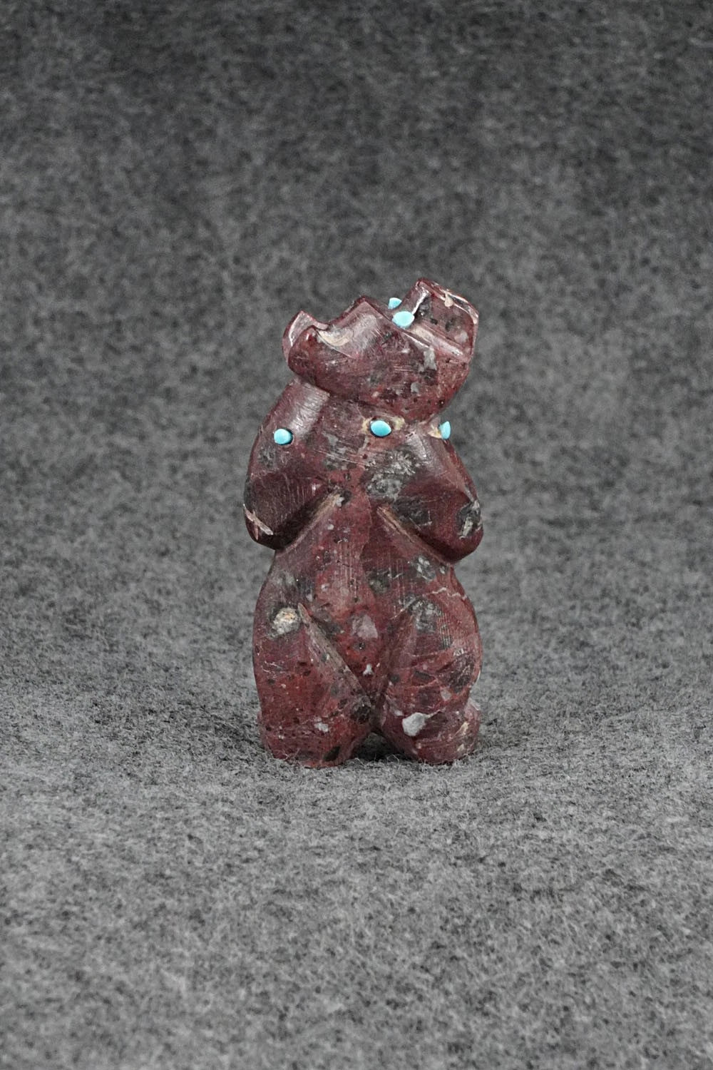 Bear Zuni Fetish Carving - Dannette Laate