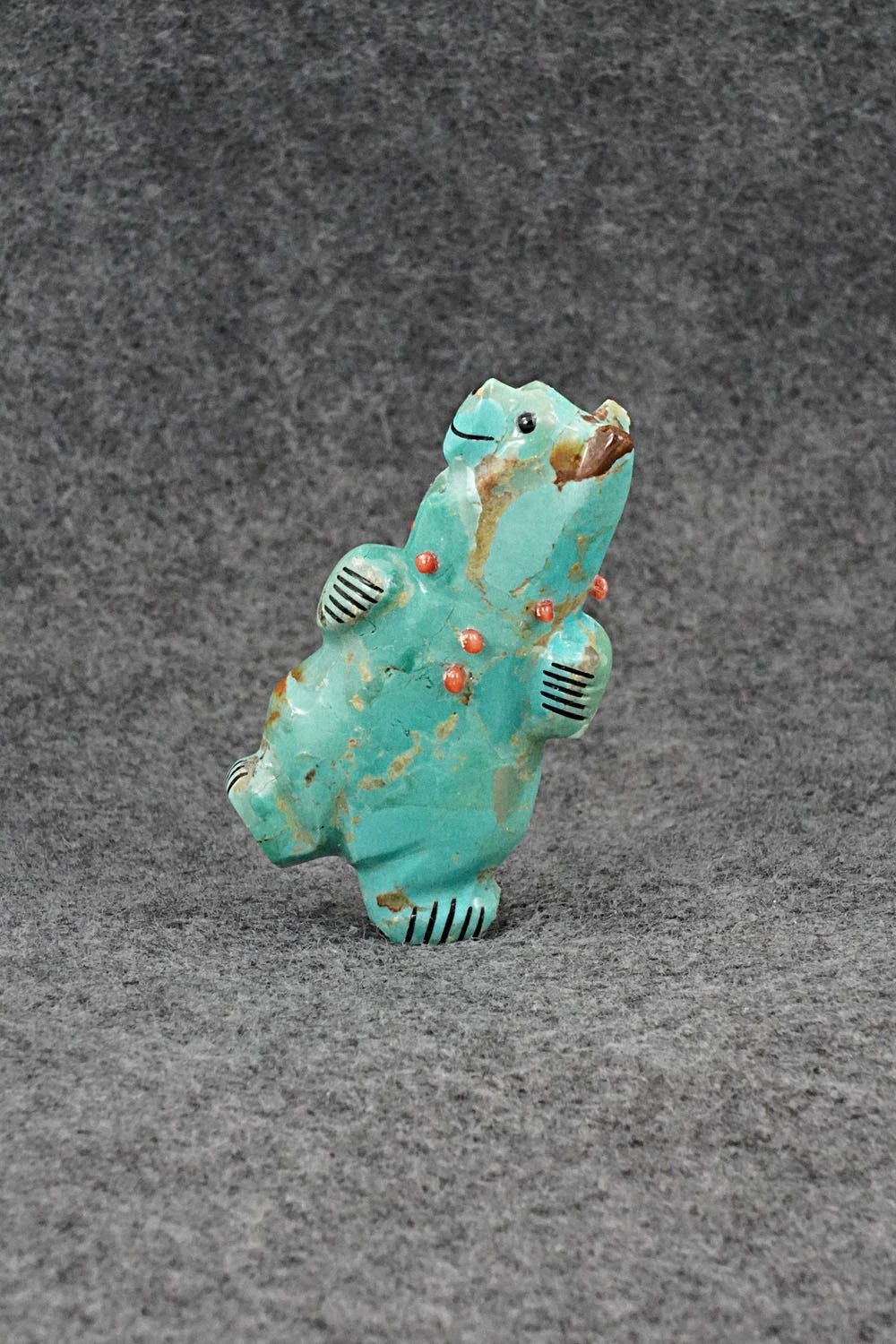 Bear Zuni Fetish Carving - Claudia Peina