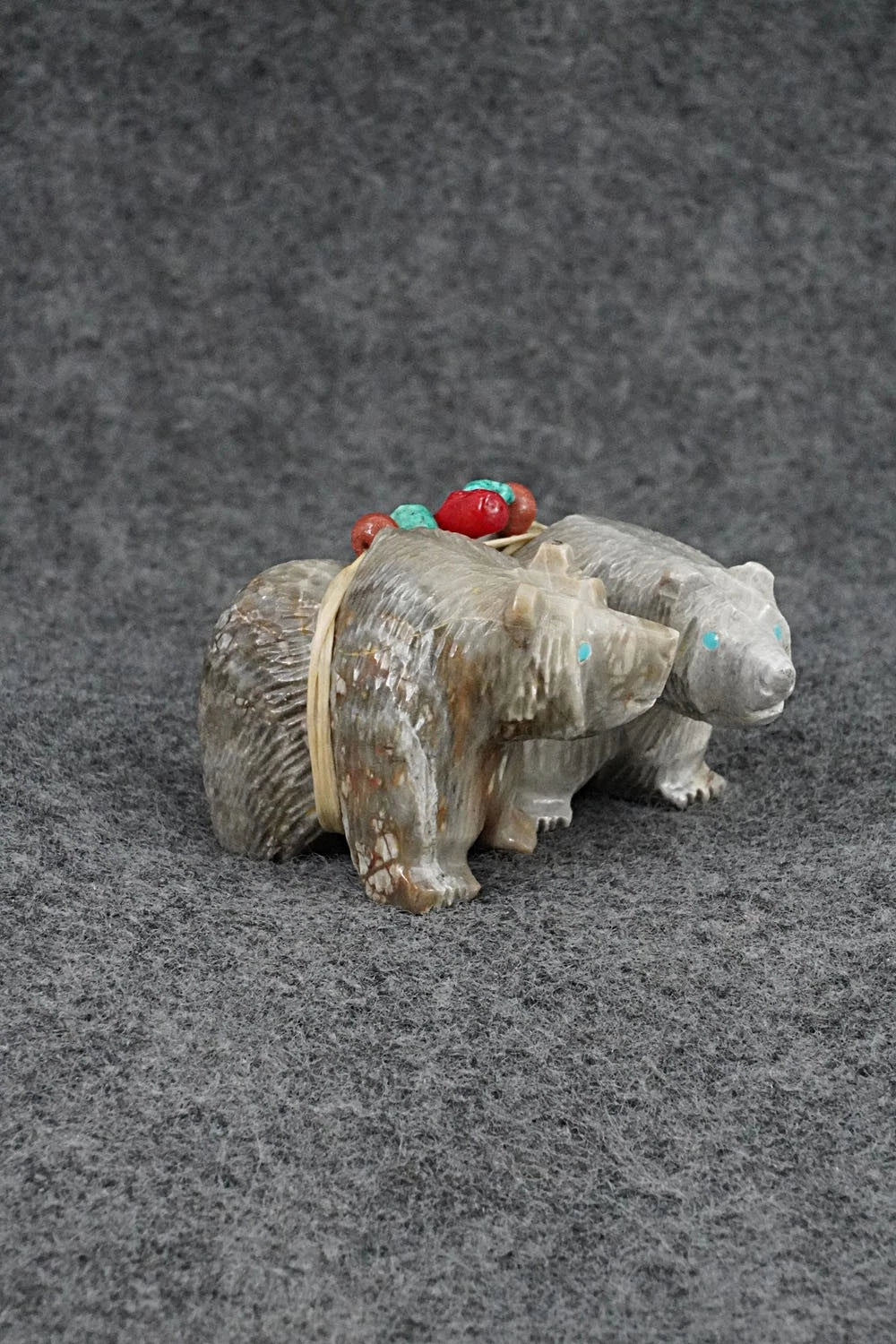 Bear Zuni Fetish Carving - Farlan & Paulette Quam