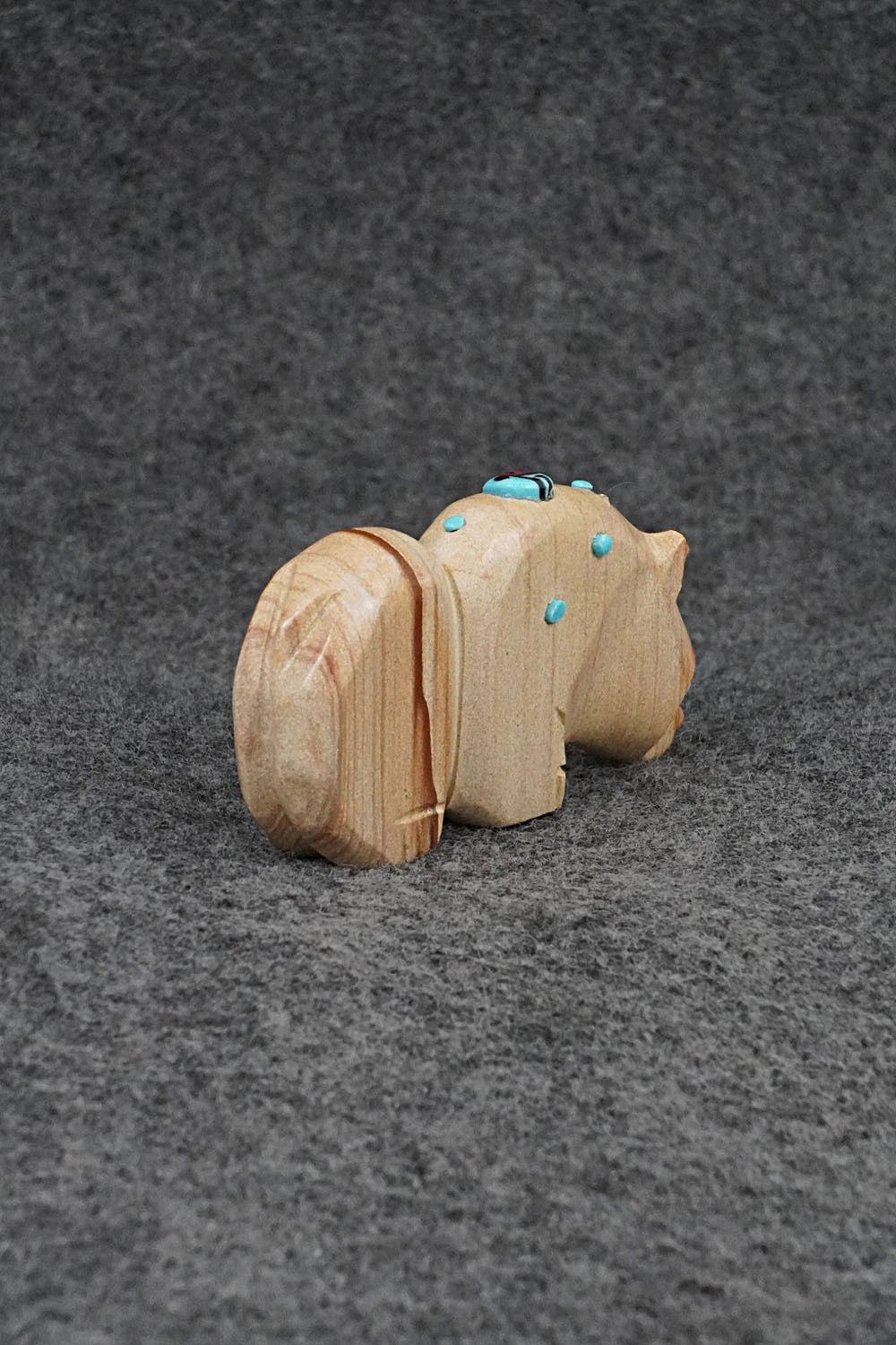 Bear Zuni Fetish Carving - Danette Laate