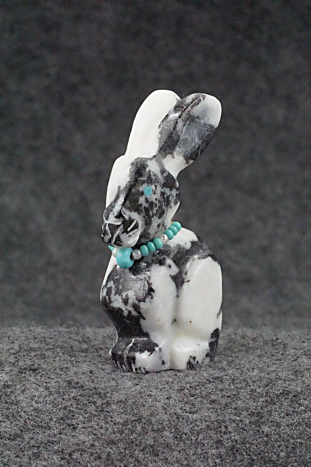 Jack Rabbit Zuni Fetish Carving - Andres Lementino