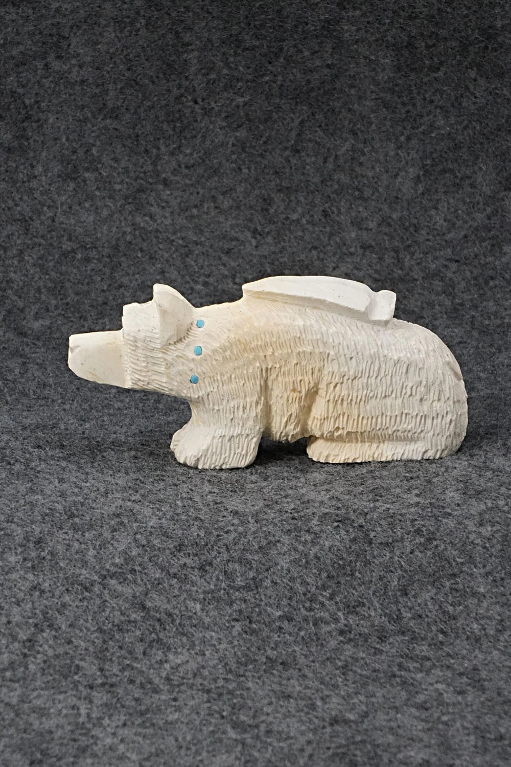 Bear Zuni Fetish Carving - Adrian Cachini