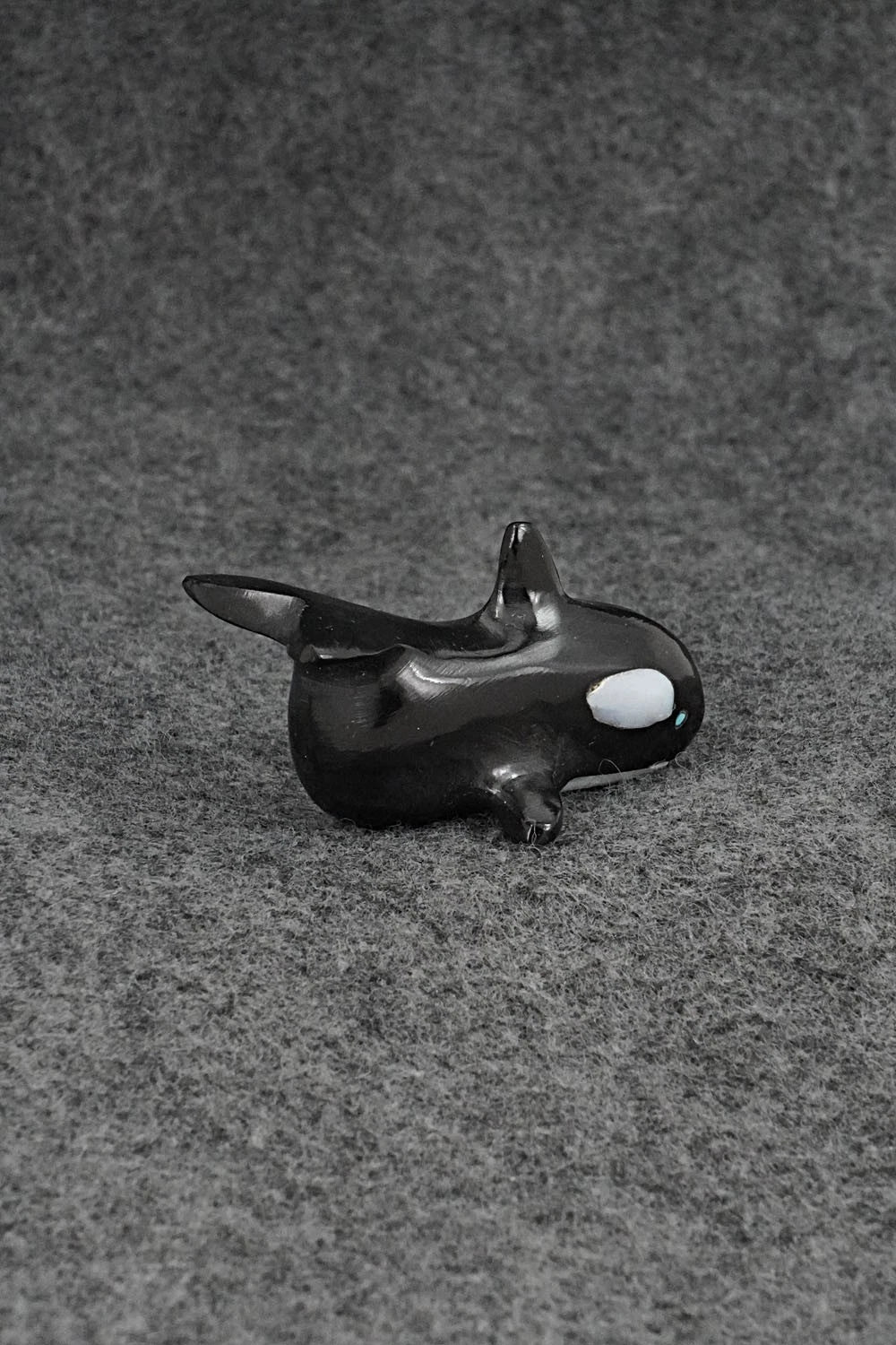 Whale Zuni Fetish Carving - Calvart Bowannie