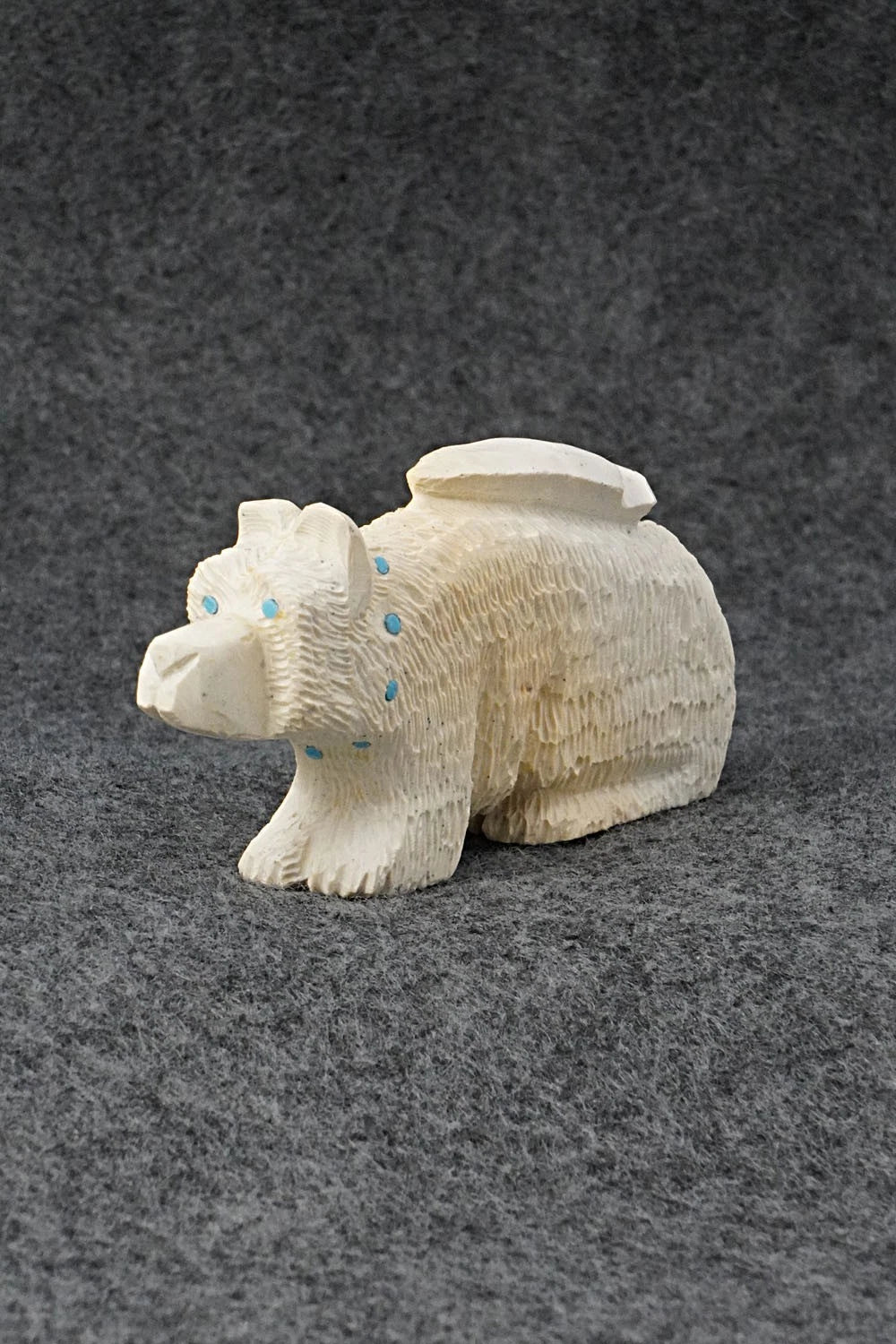 Bear Zuni Fetish Carving - Adrian Cachini