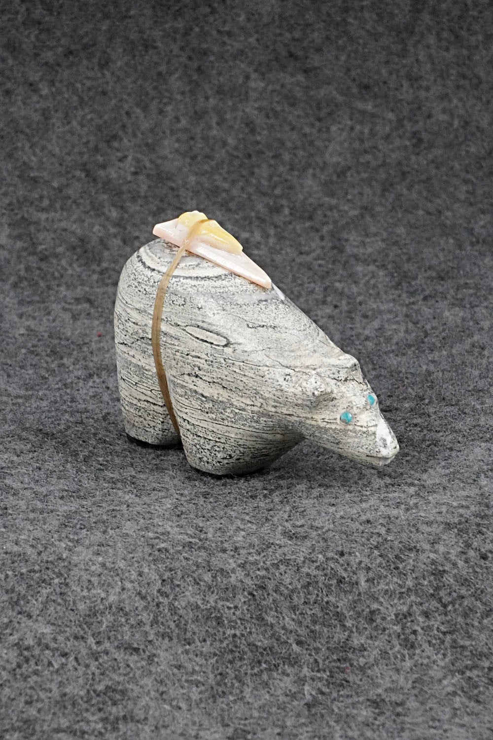 Bear Zuni Fetish Carving - Delvin Leekya