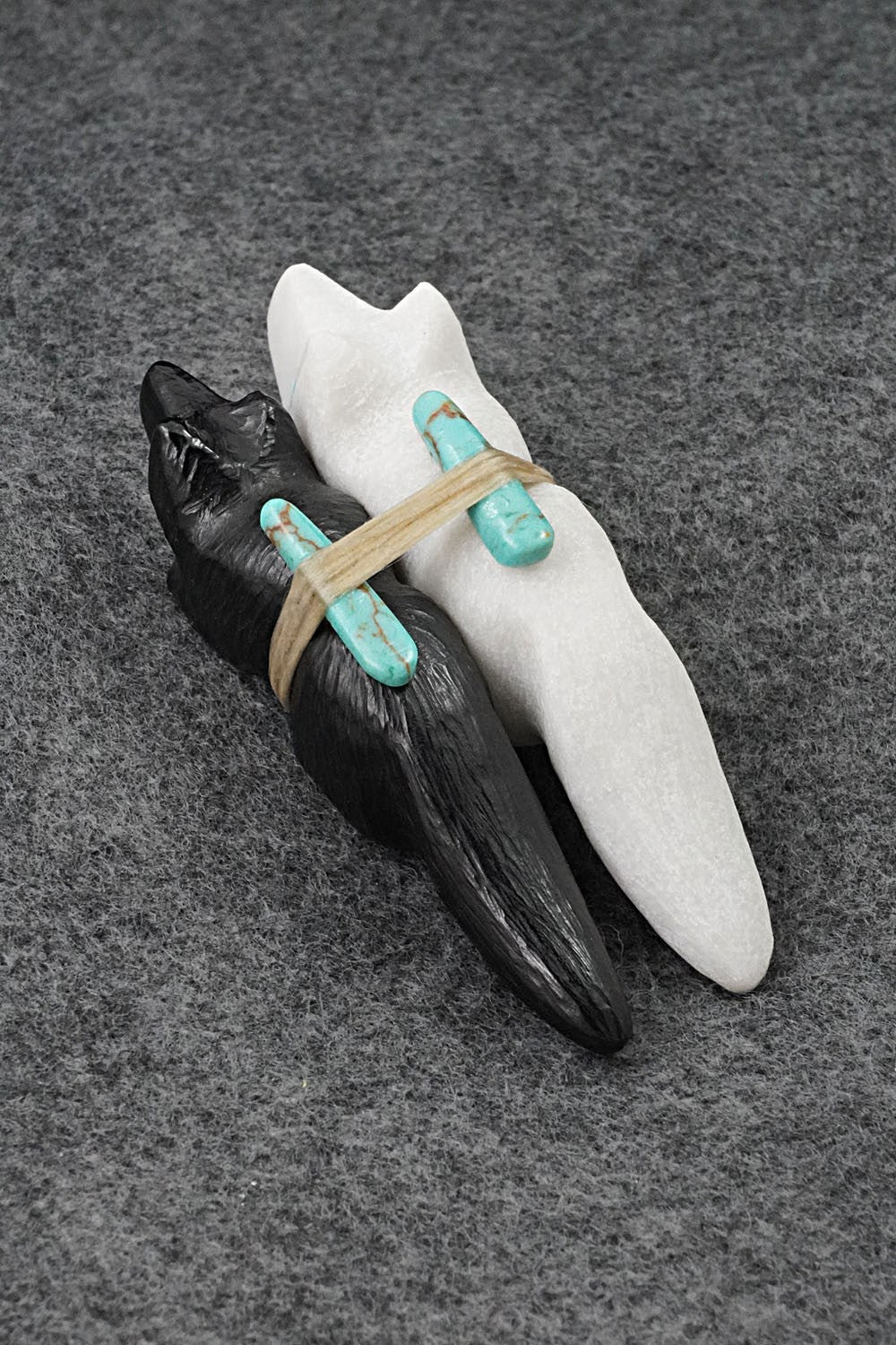 Bear Zuni Fetish Carving - Herbert Halate