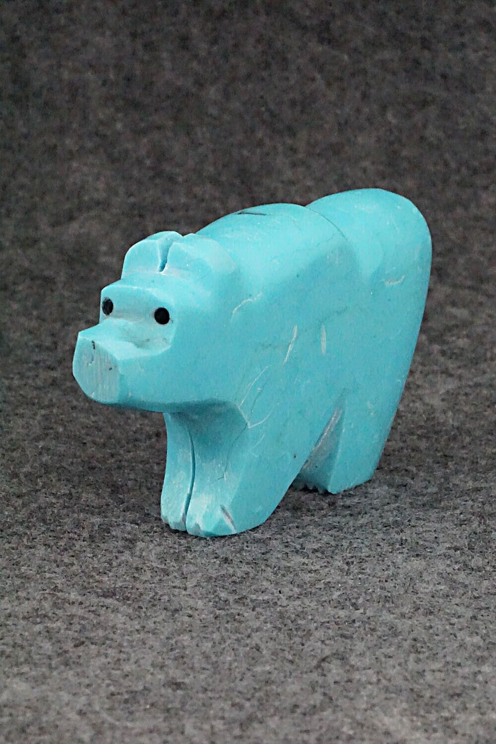 Bear Zuni Fetish Carving - Bernard Laiwakete