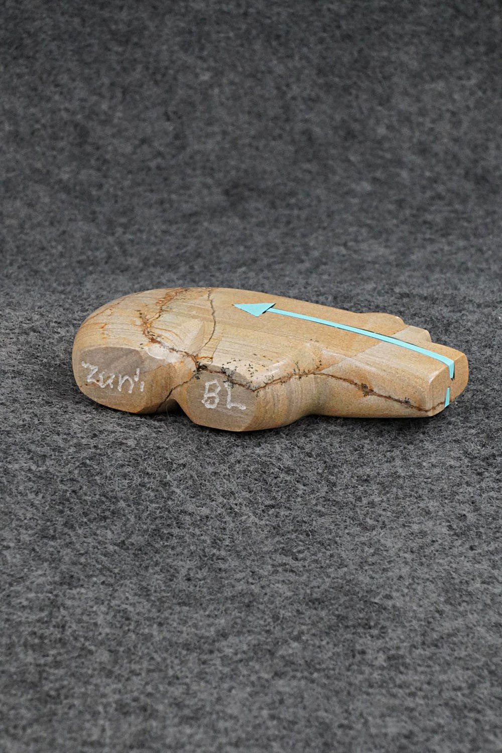 Bear Zuni Fetish Carving - Bernard Laiwakete