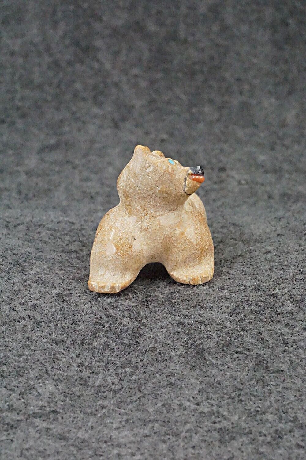 Bear Zuni Fetish Carving - Freddie Leekya