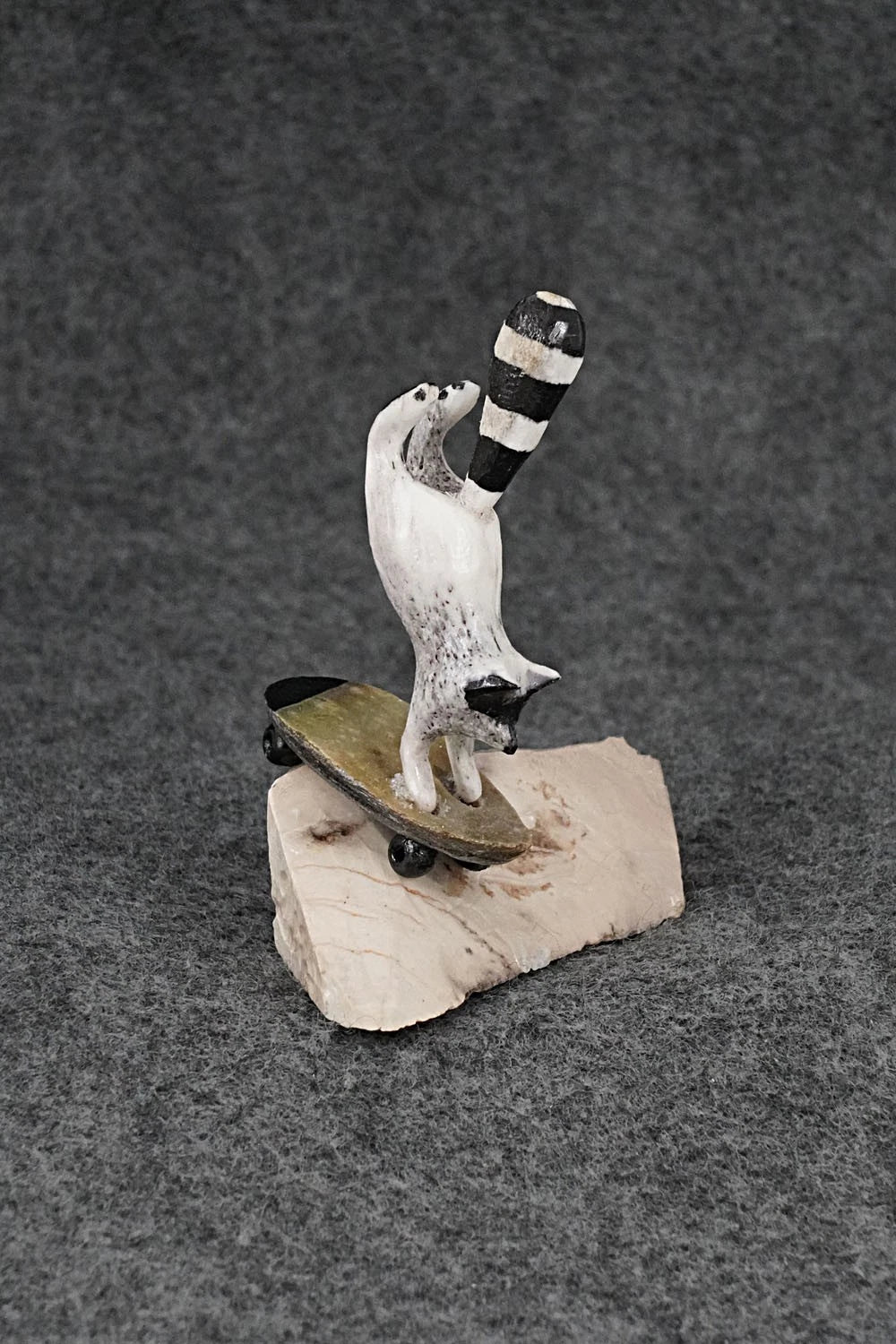 Raccoon Zuni Fetish Carving - Ruben Najara