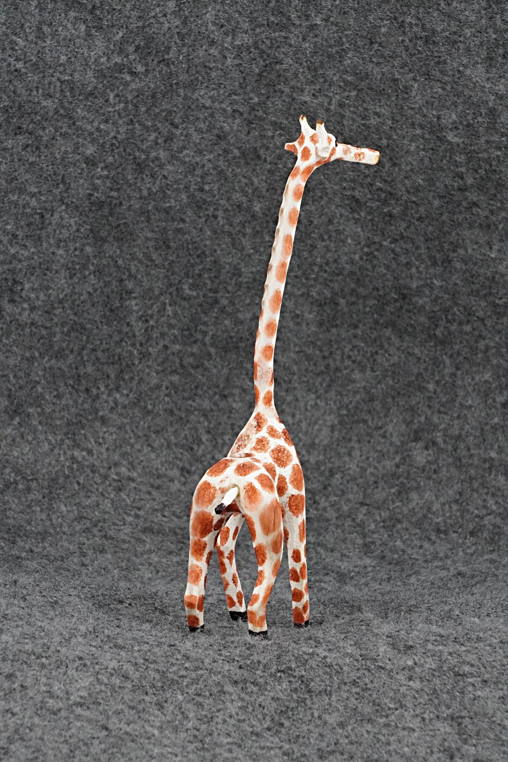 Giraffe Zuni Fetish Carving - Ruben Najera