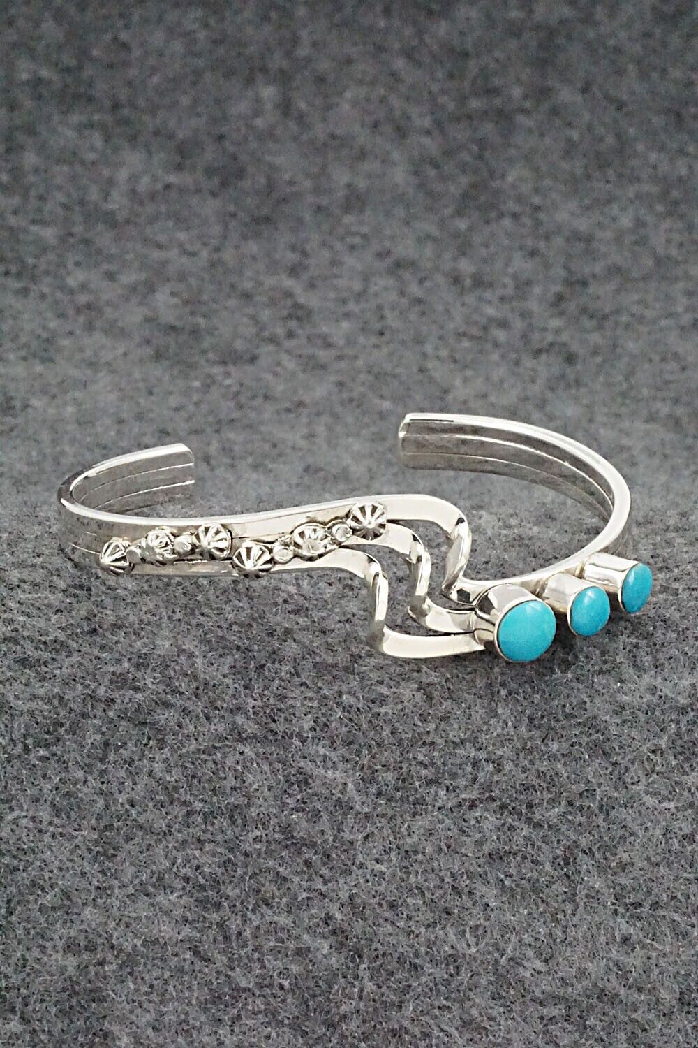 Turquoise & Sterling Silver Bracelet - Daniel Dakai
