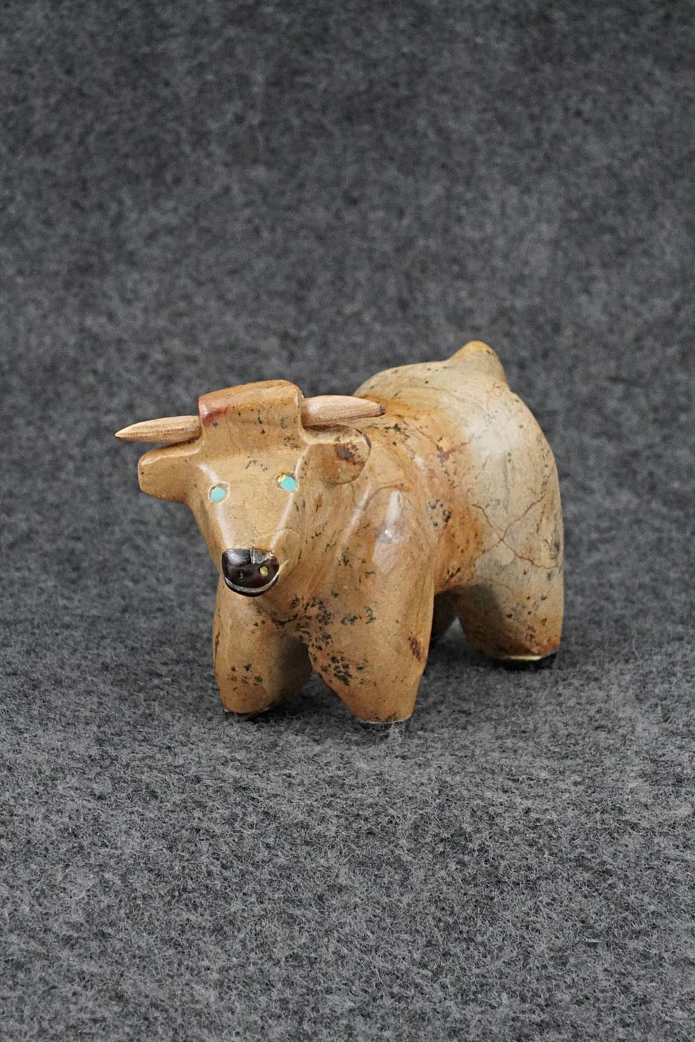 Bull Zuni Fetish Carving - Freddie Leekya