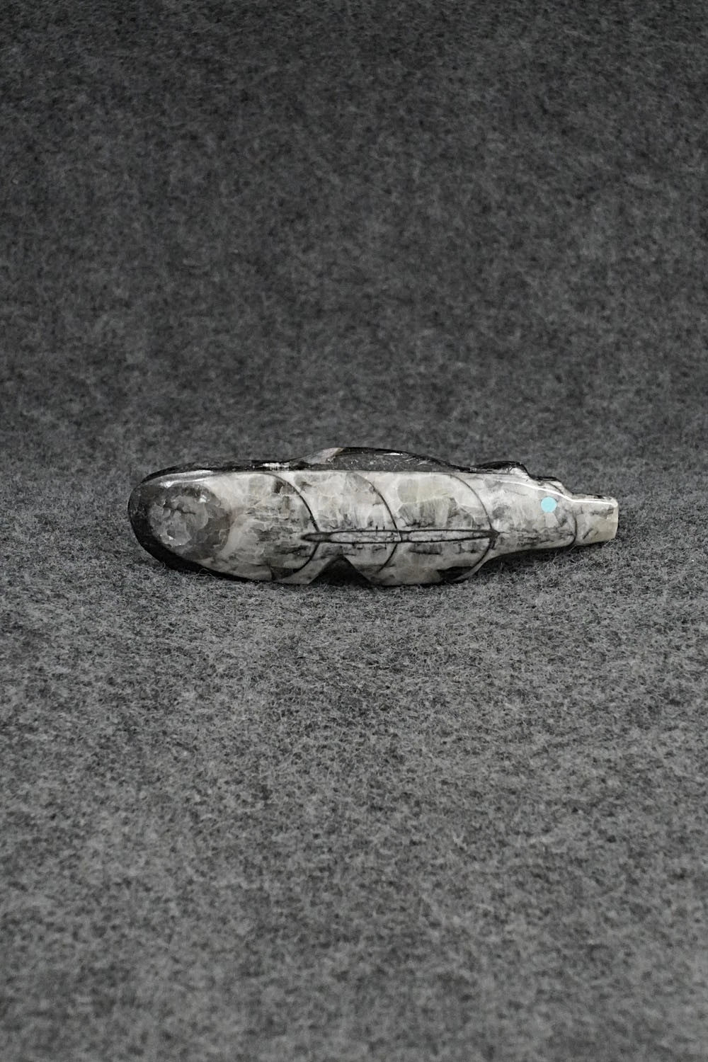 Bear Zuni Fetish Carving - Bernard Laiwakete