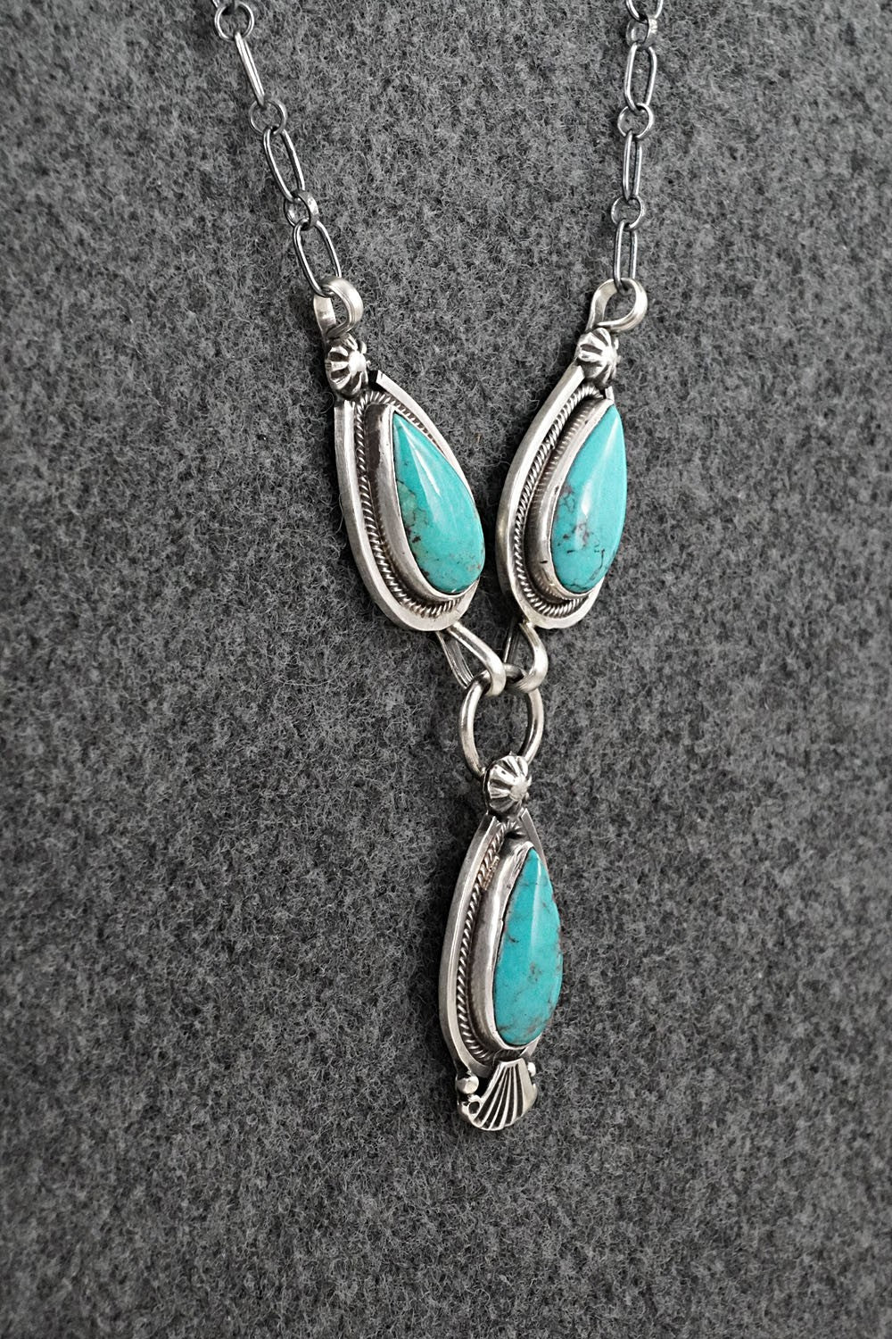 Turquoise & Sterling Silver Necklace - Verley Betone