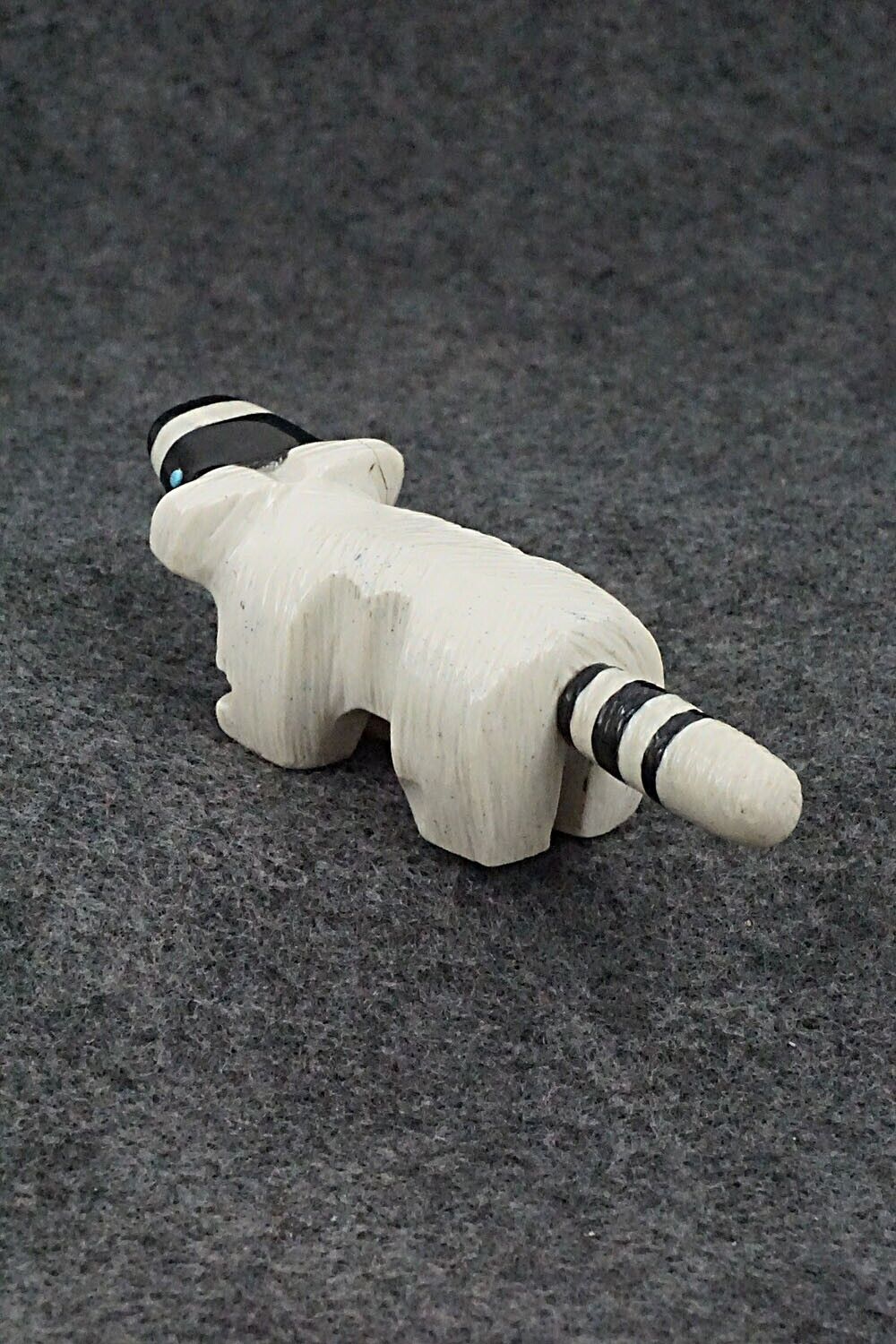 Raccoon Zuni Fetish Carving - Susette Lementino