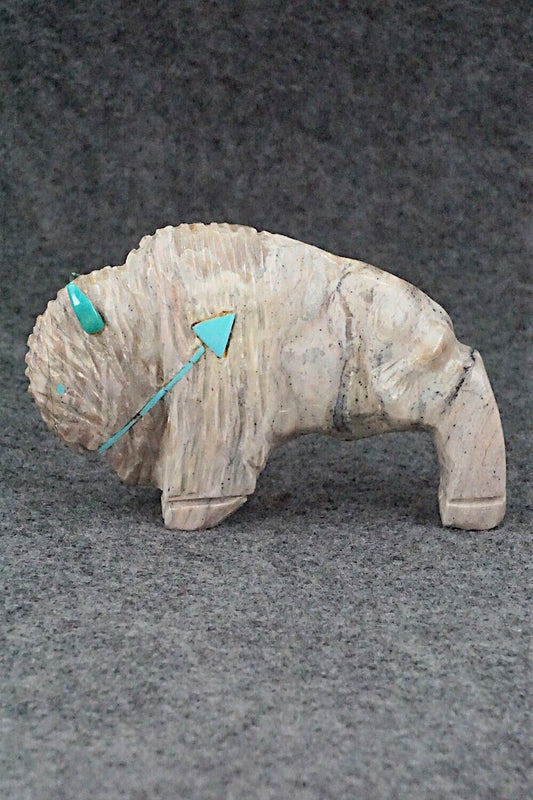 Buffalo Zuni Fetish Carving - Kevin Quam