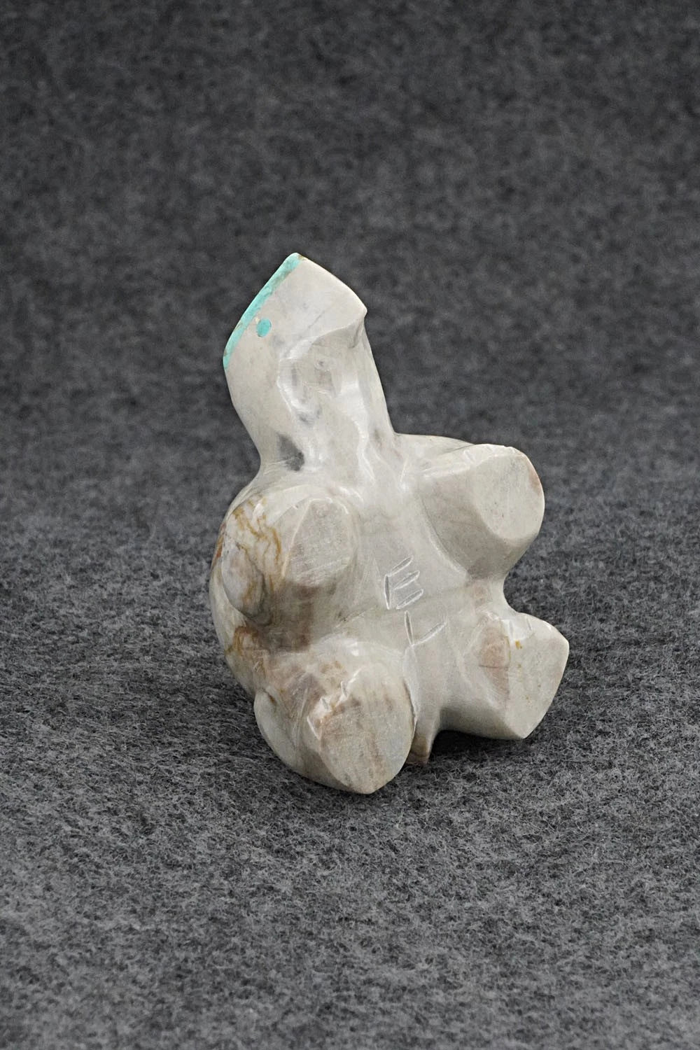 Turtle Zuni Fetish Carving - Enrike Leekya