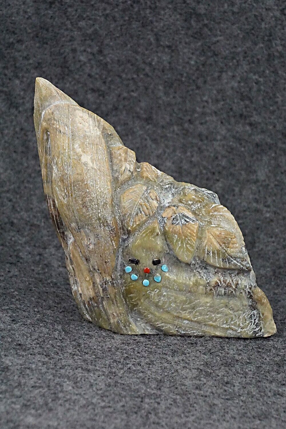 Corn Maiden Zuni Fetish Carving - Derrick Kaamasee