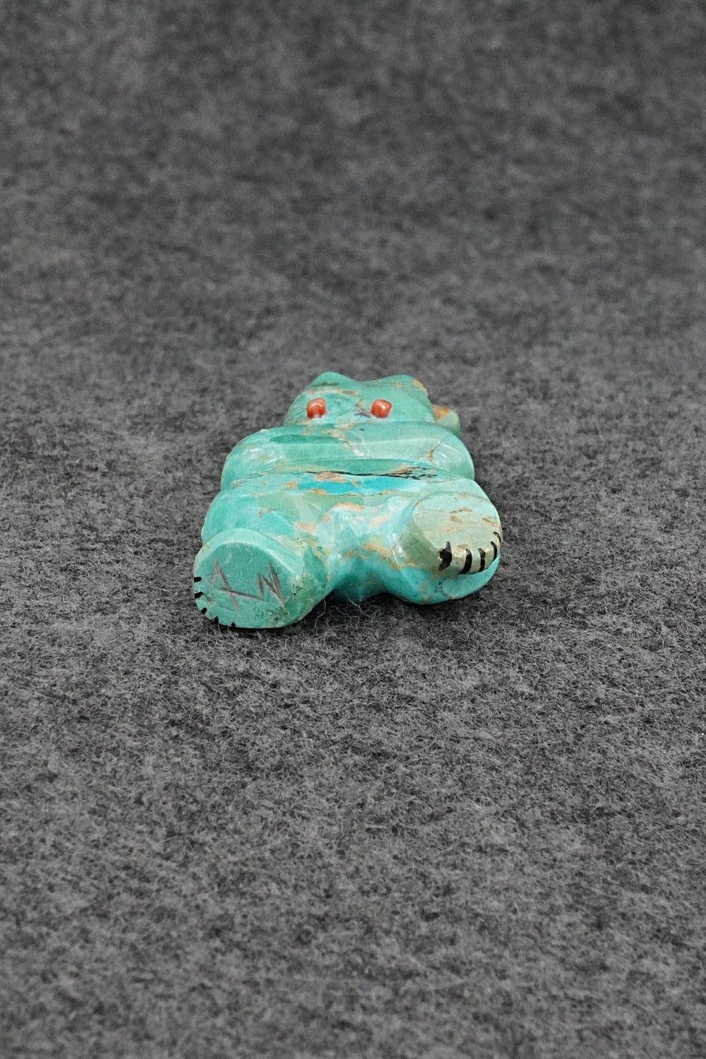 Bear Zuni Fetish Carving - Claudia Peina