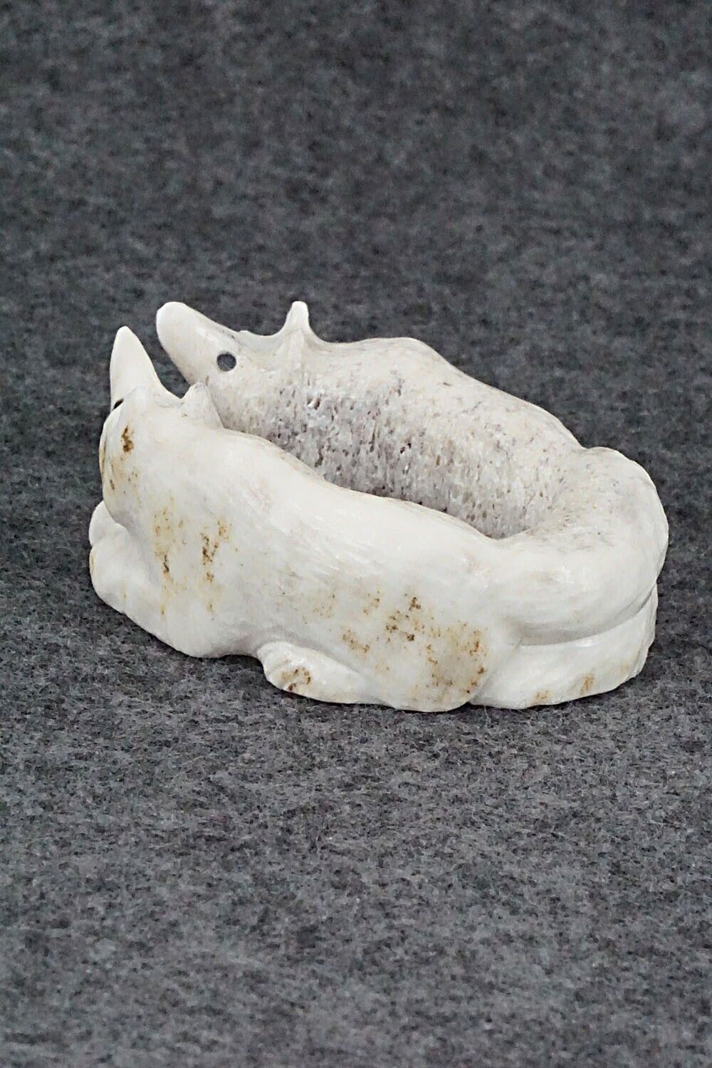 Wolves Zuni Fetish Carving - Maxx Laate