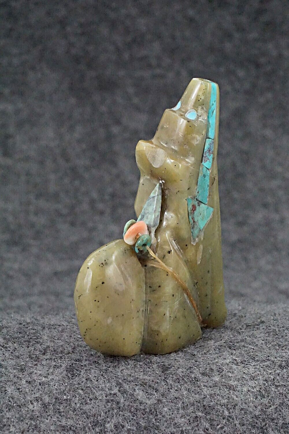 Wolf Zuni Fetish Carving - Donovan Laiwakete