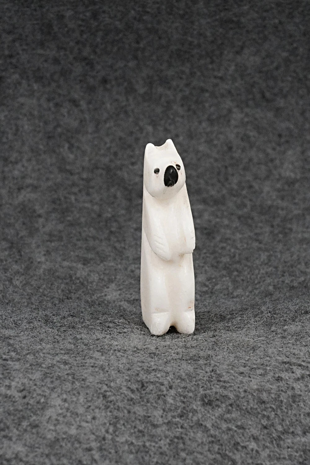 Bear Zuni Fetish Carving - Justin Red Elk