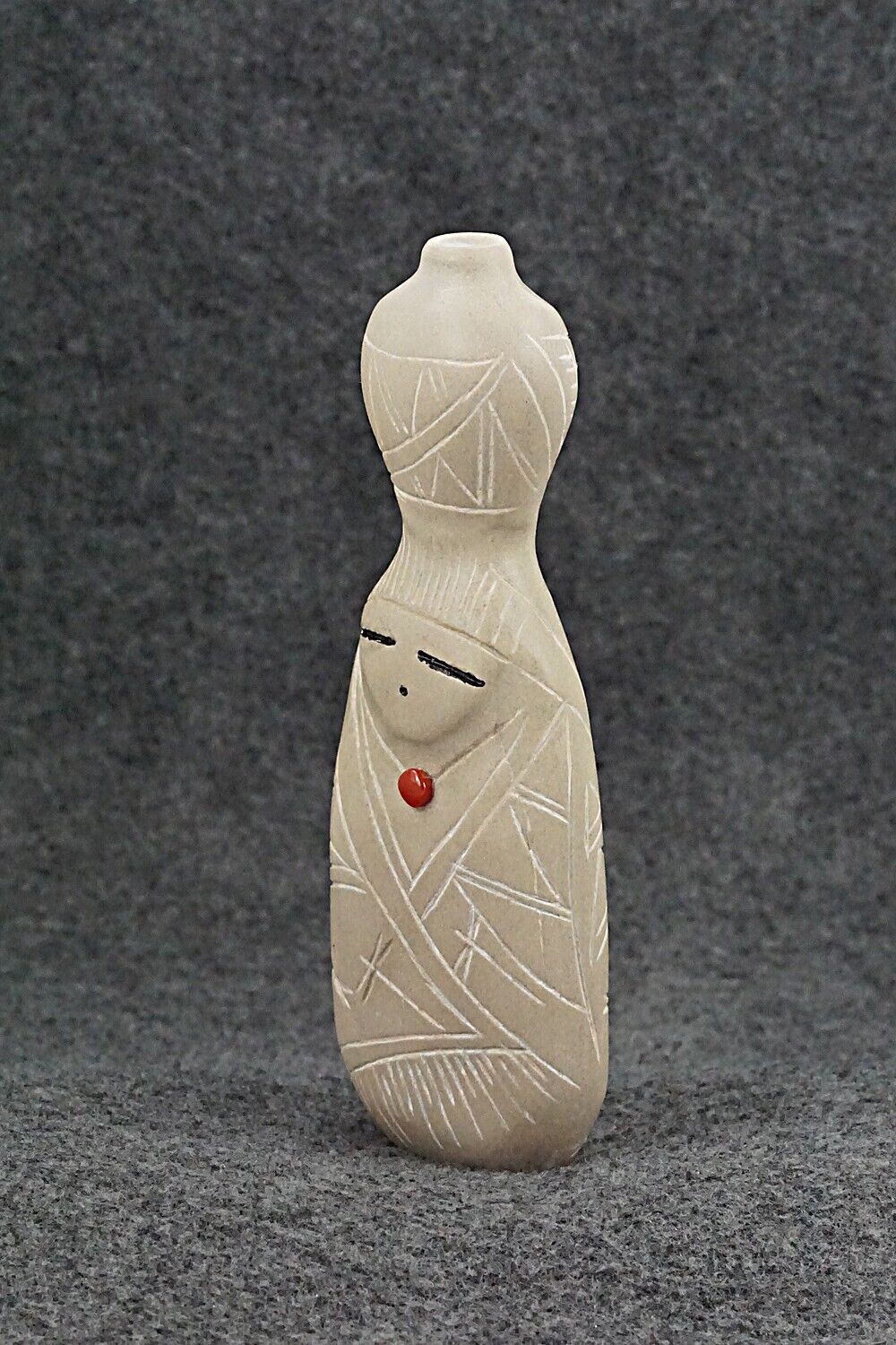 Ola Maiden Zuni Fetish Carving - Daniel Chattin