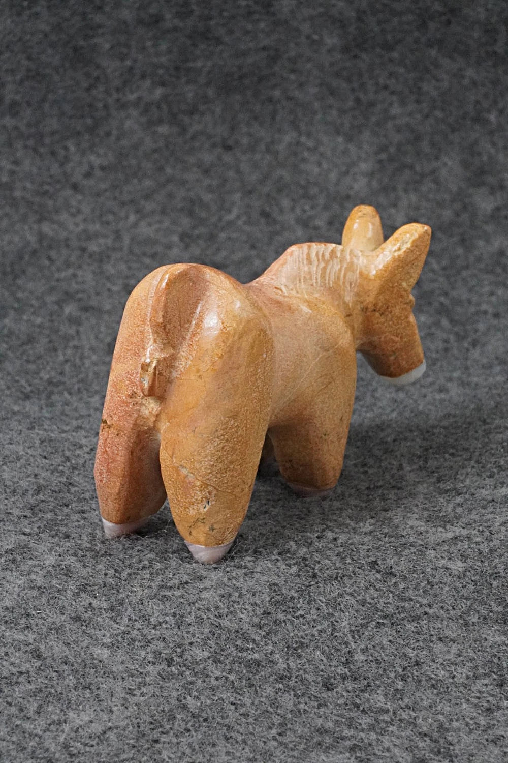 Donkey Zuni Fetish Carving - Freddie Leekya