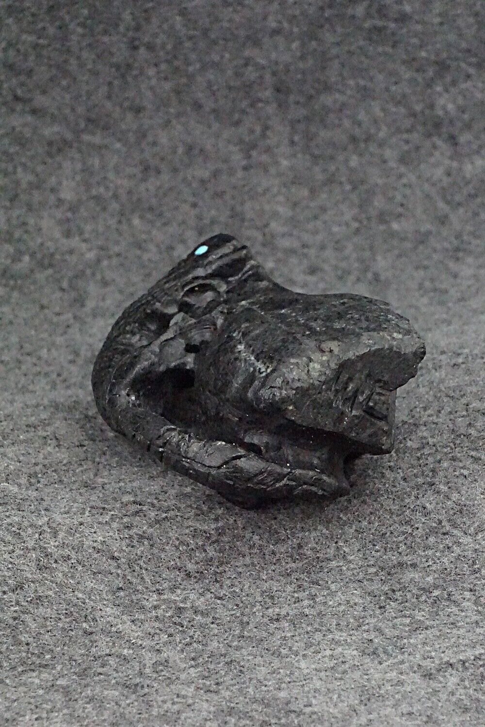 Lizard Zuni Fetish Carving - Wilfred Cheama