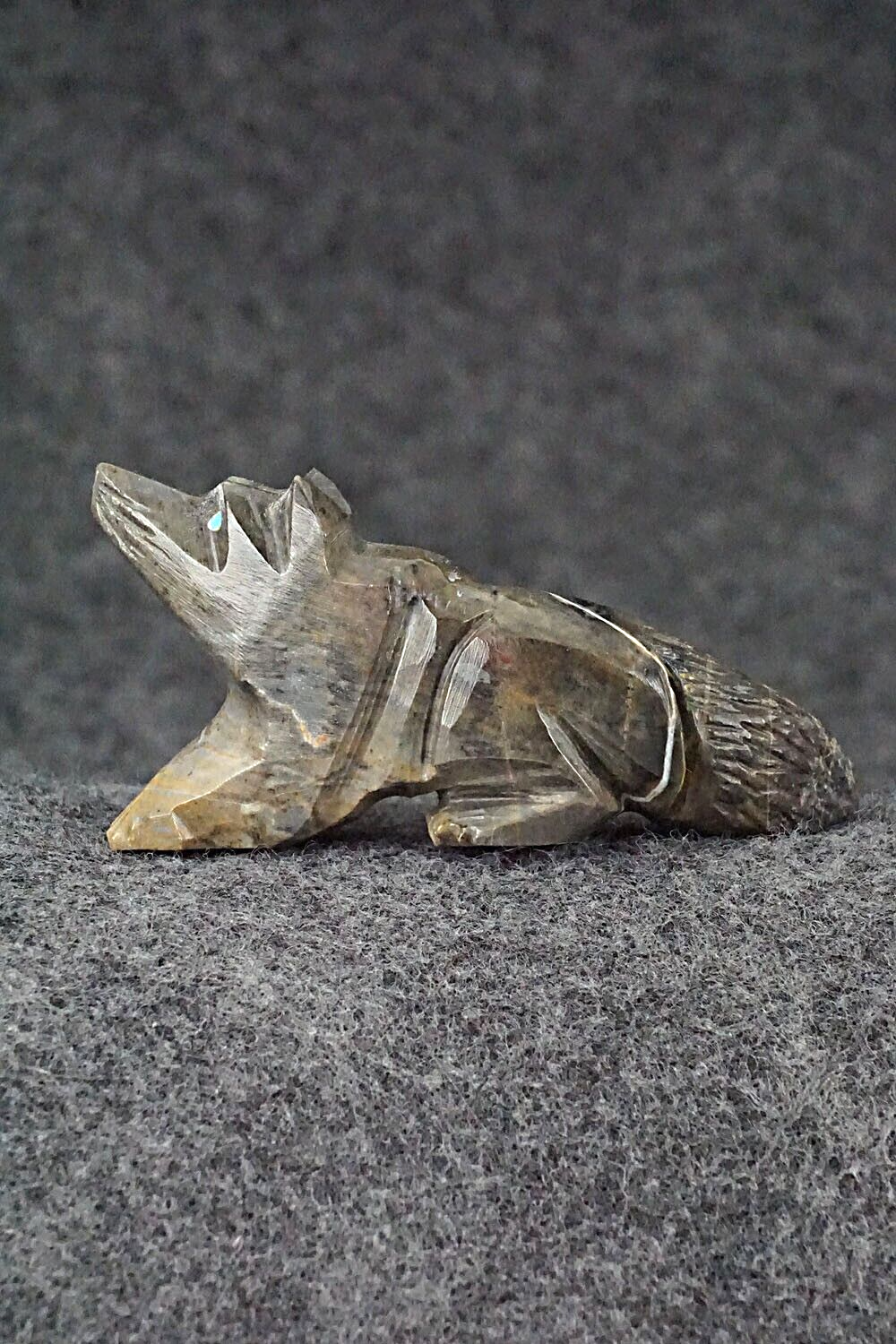 Wolf Zuni Fetish Carving - Tony Mackel