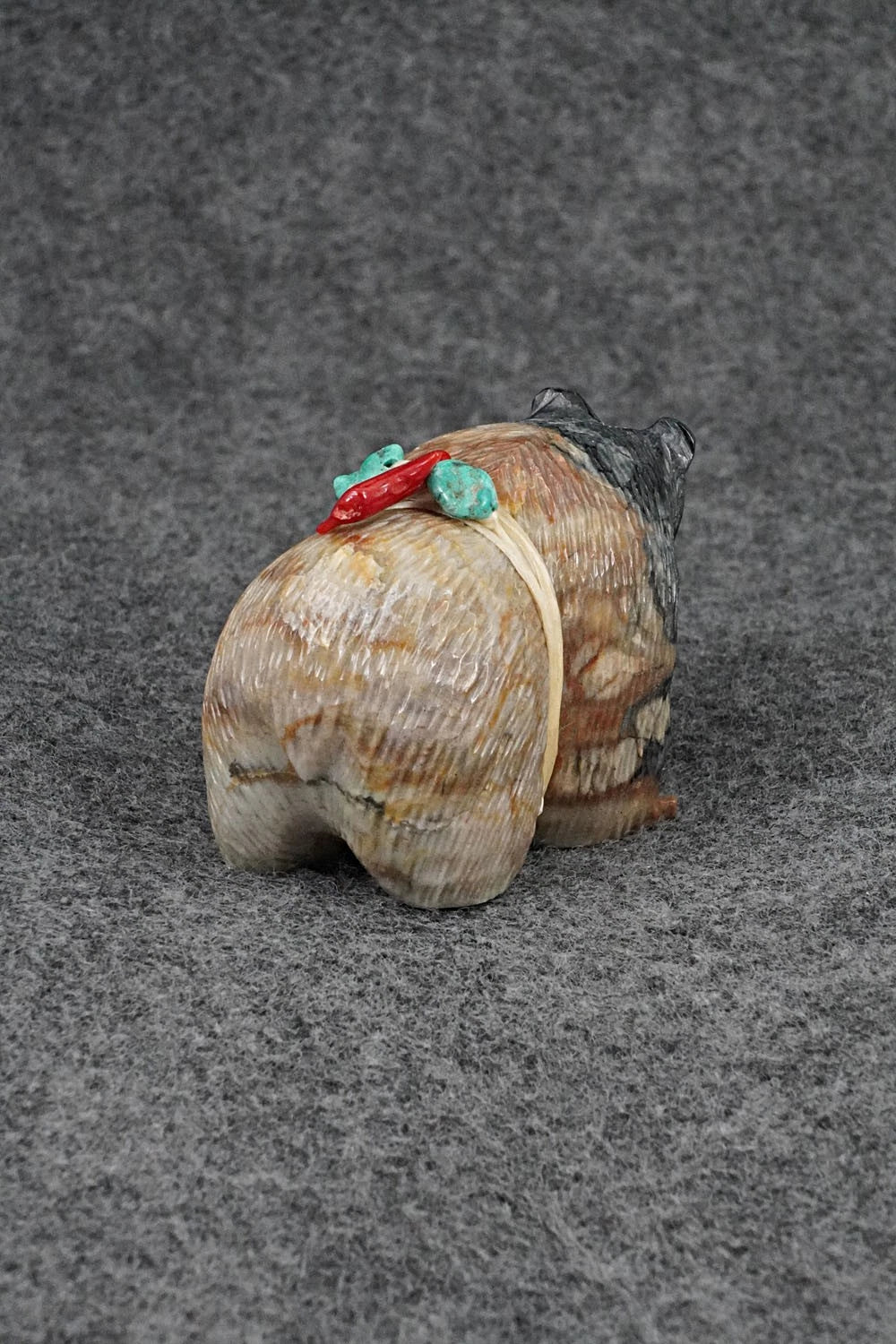 Bear Zuni Fetish Carving - Farlan & Paulette Quam