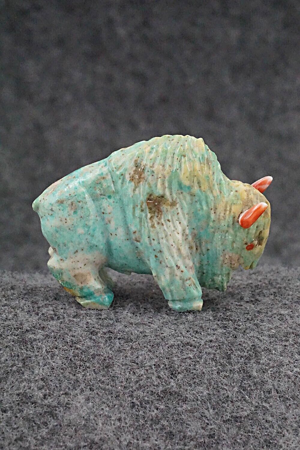 Buffalo Zuni Fetish Carving - Andres Quandelacy