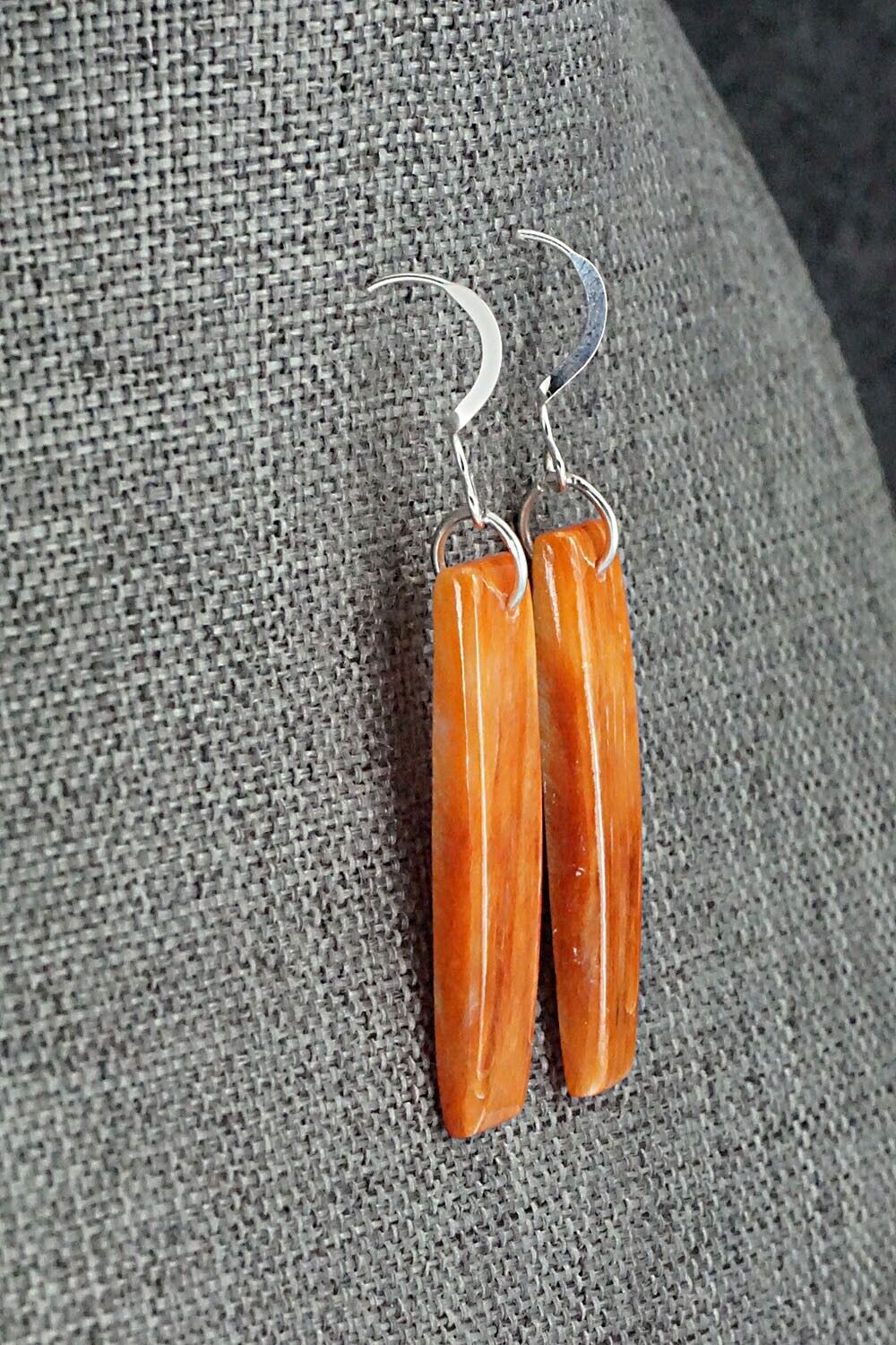 Spiny Oyster & Sterling Silver Earrings - Jesus Espino