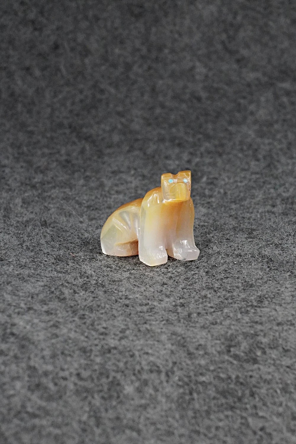 Bear Zuni Fetish Carving - Eugene Bowkety