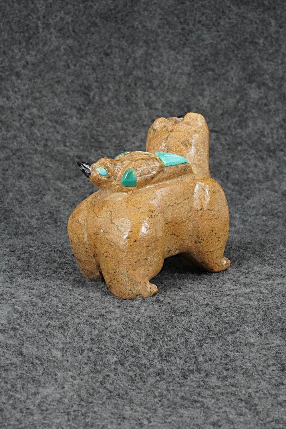 Bear Zuni Fetish Carving - Freddie Leekya