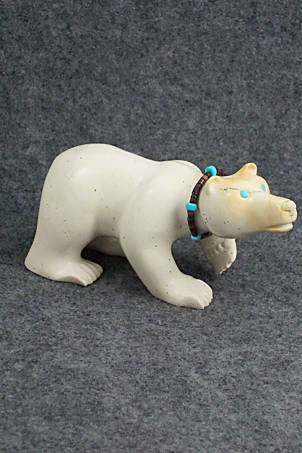 Bear Zuni Fetish Carving - Albert Eustace