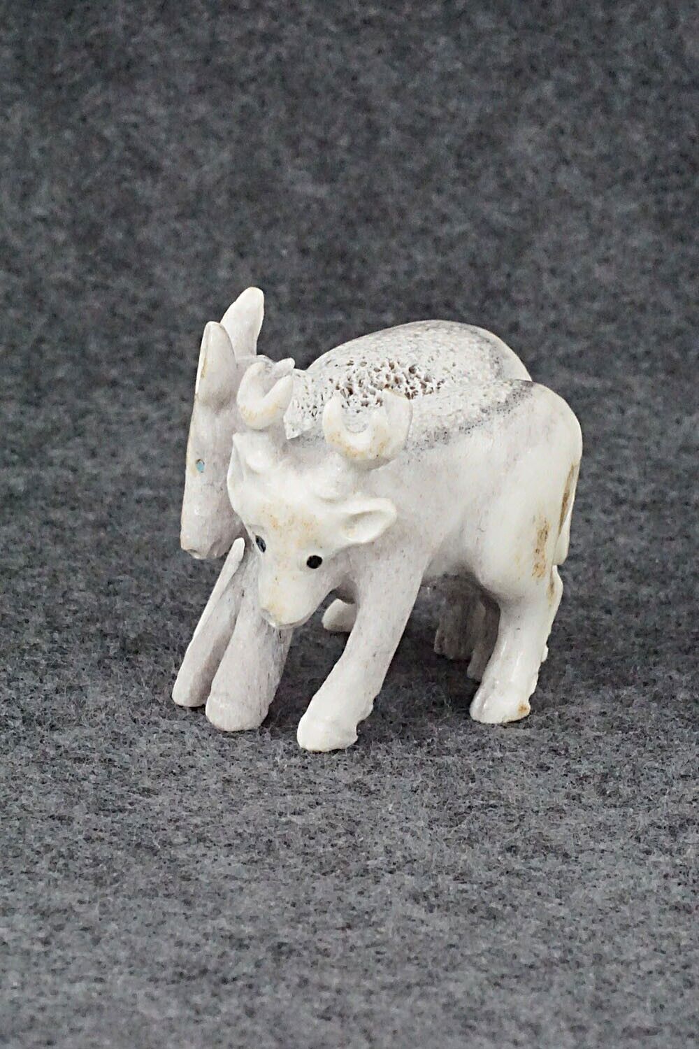 Deer Zuni Fetish Carving - Maxx Laate