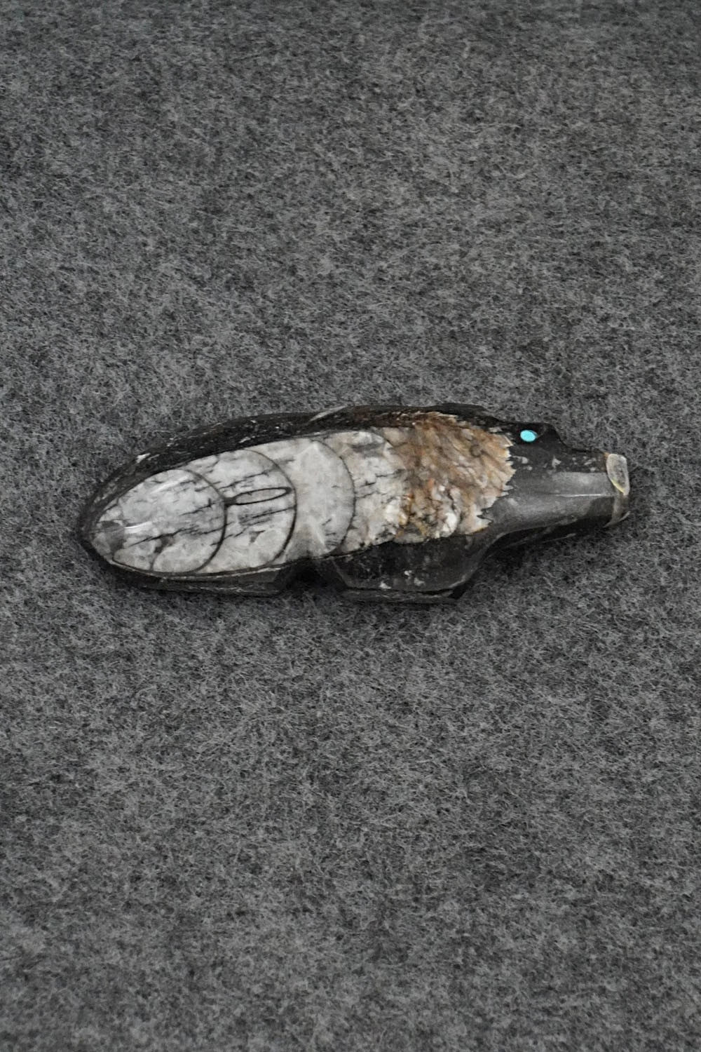 Bear Zuni Fetish Carving - Bernard Laiwakete
