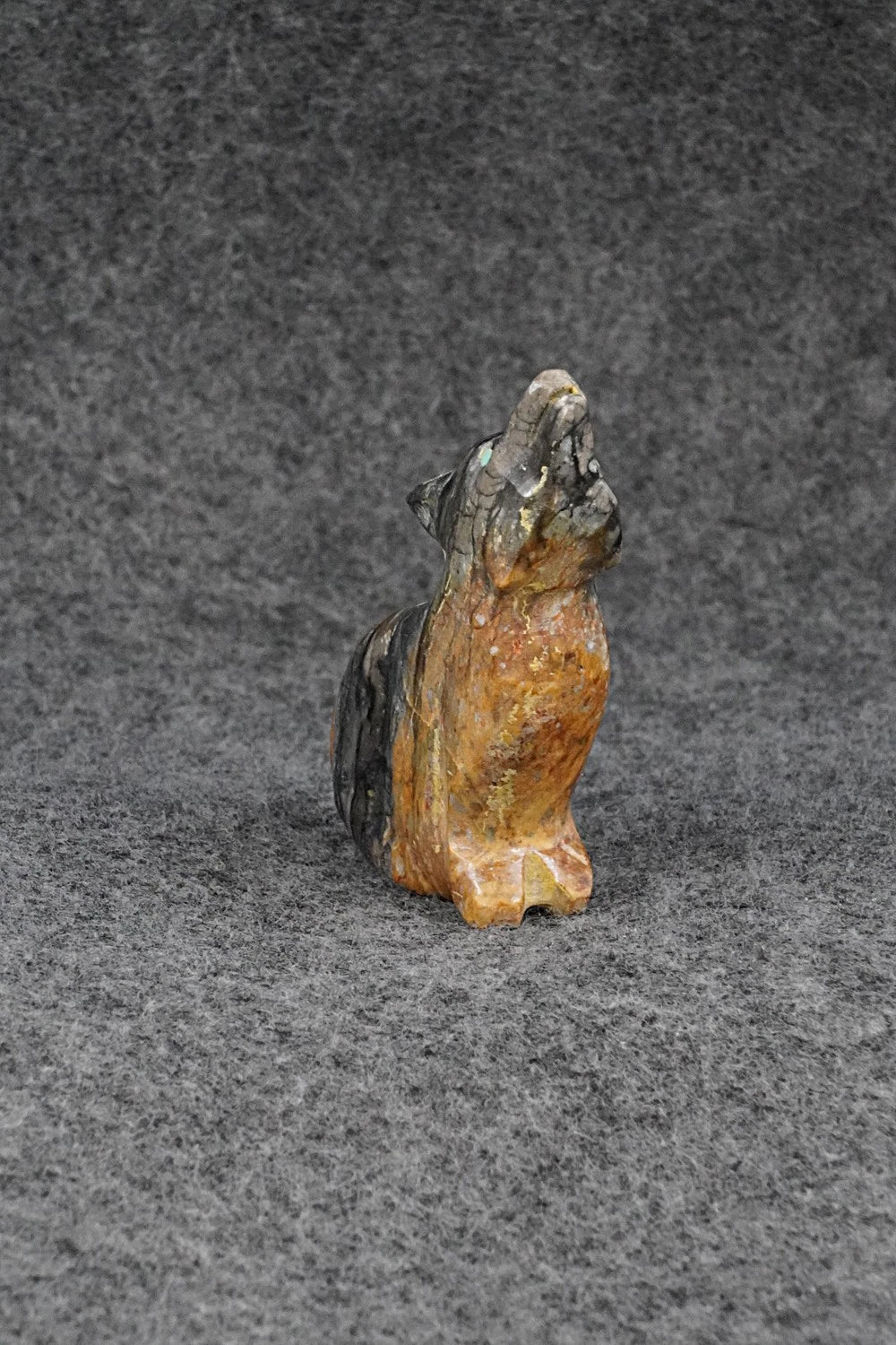 Wolf Zuni Fetish Carving - Andress Jernention