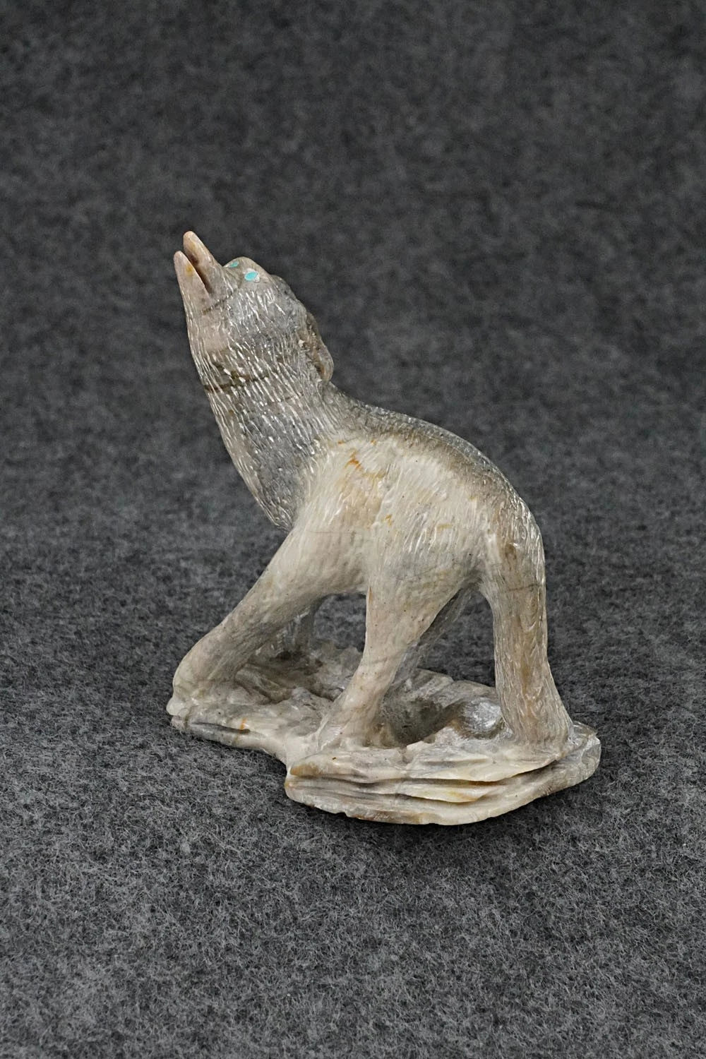 Wolf Zuni Fetish Carving - Calvin Weeka