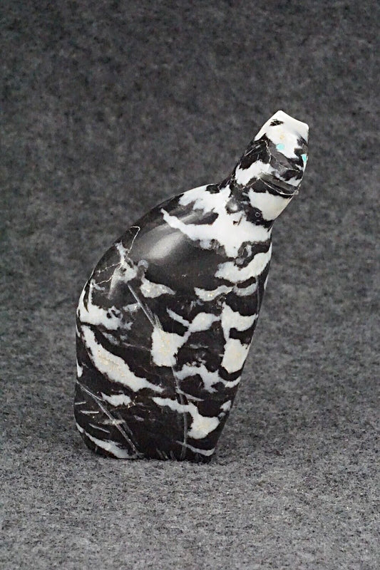 Bear Zuni Fetish Carving - Daphne Quam