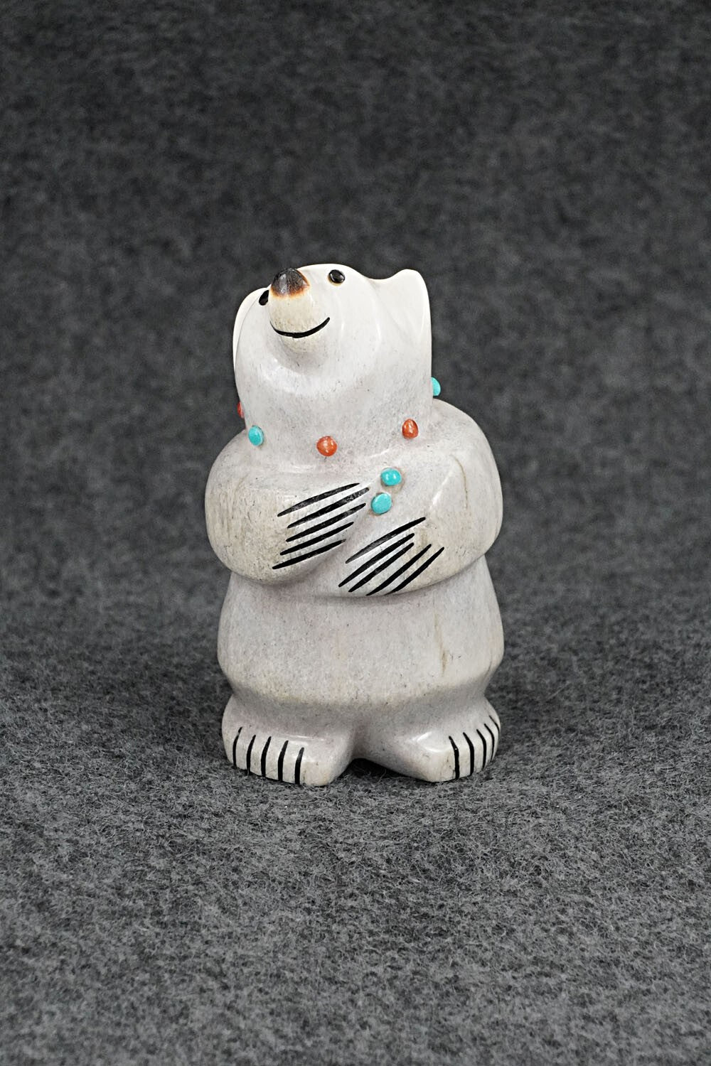 Bear Zuni Fetish Carving - Claudia Peina