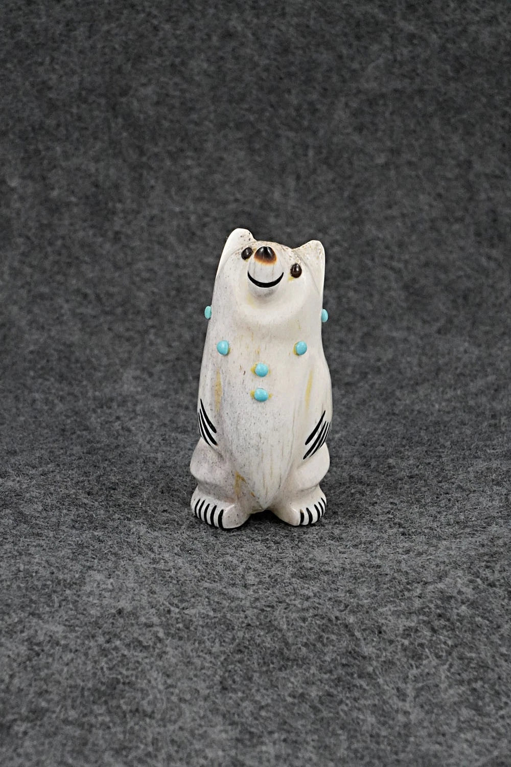 Bear Zuni Fetish Carving - Claudia Peina