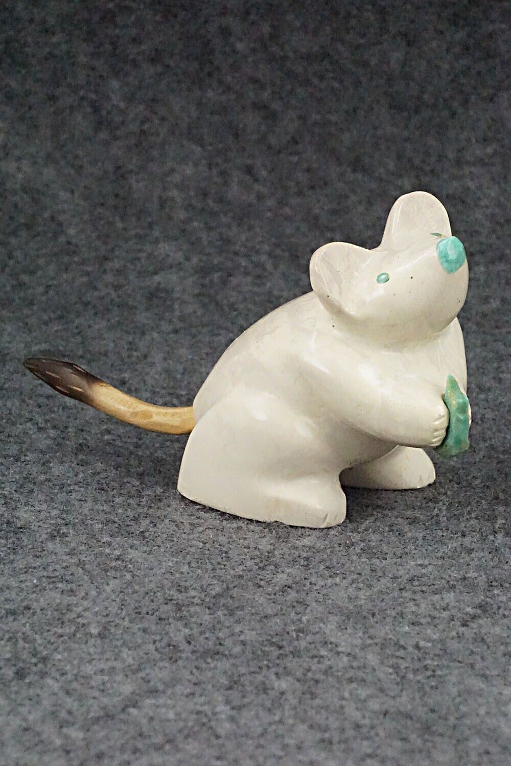 Mouse Zuni Fetish Carving - Enrike Leekya